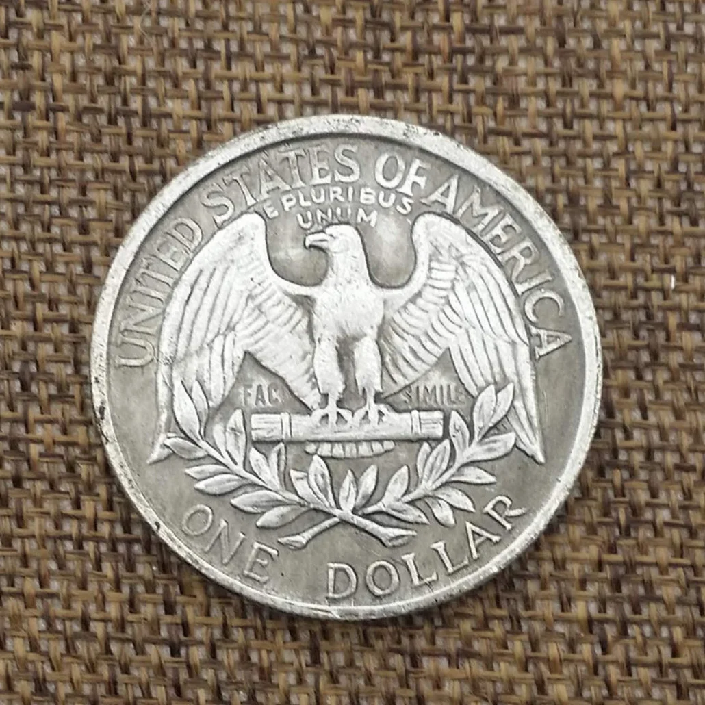 Moneda antigua de un dólar estadounidense, 1865, de plata