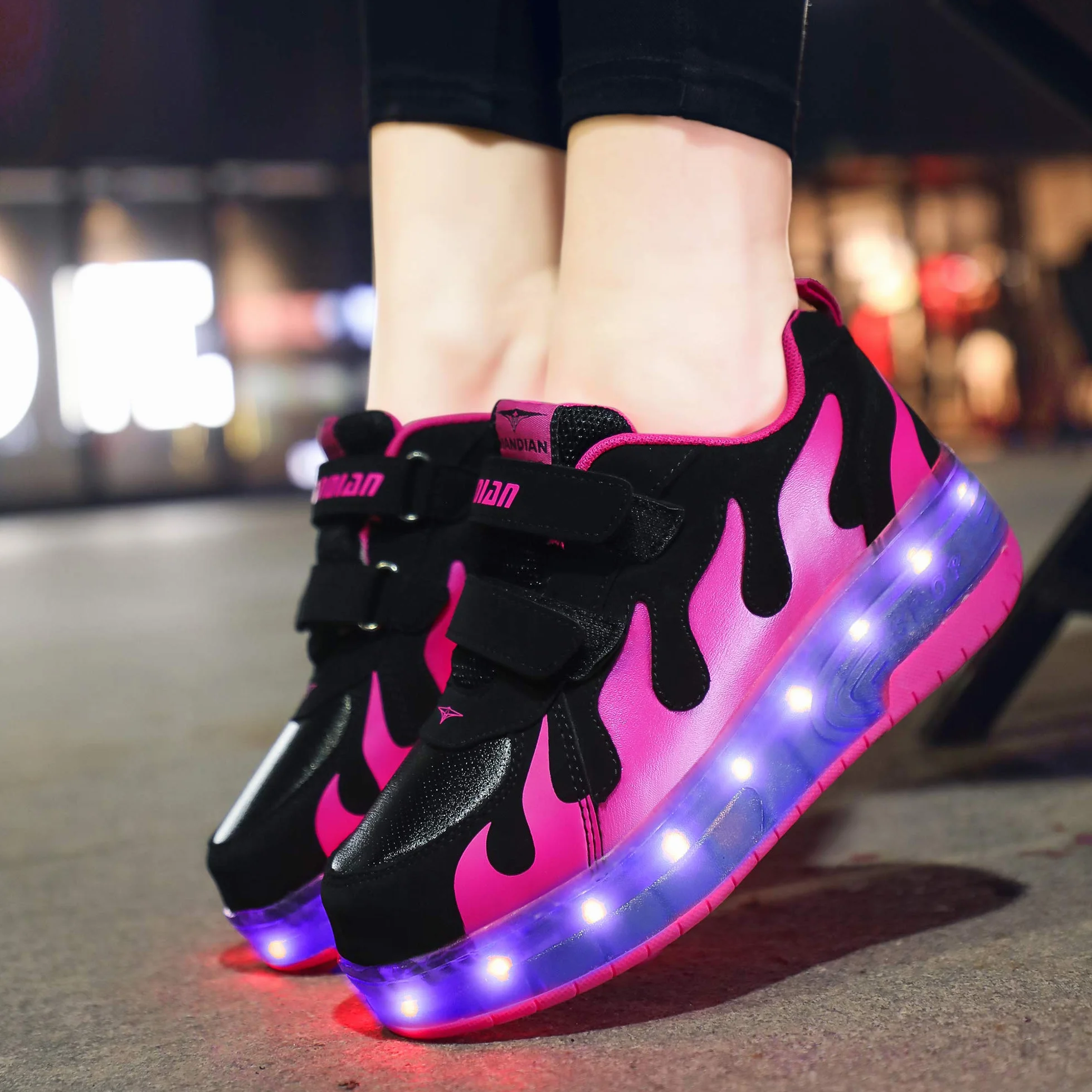 Axcer LED Skateboarding Zapatos con Ruedas Dobles para Niños Niña Calzado Deportes Exterior