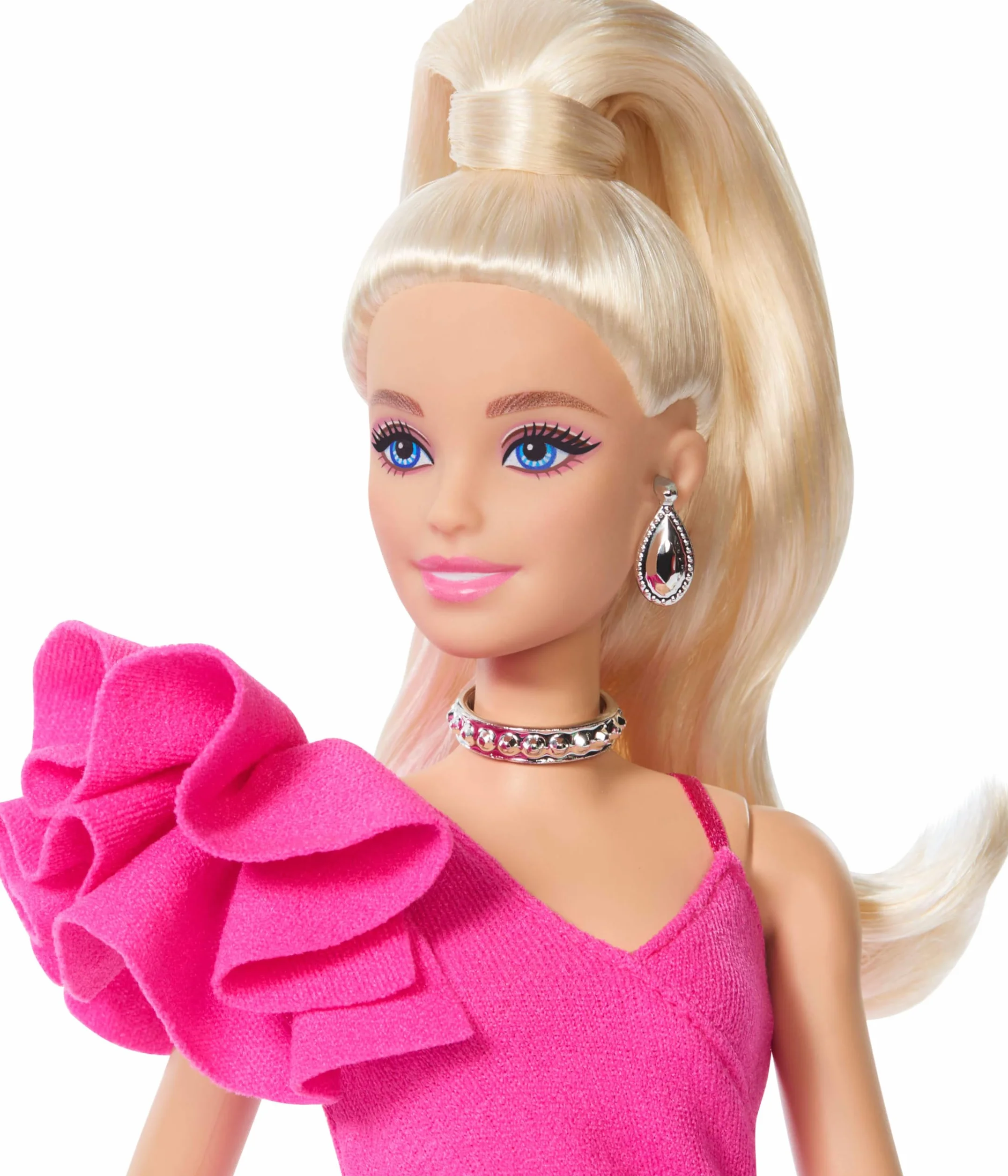 Barbie Deluxe Style Muñeca n.º 15 con Vestido Barbiecore Rosa Intenso, coleta Alta Rubia, Medias de Encaje Negras, Bolso de Mano Plateado y Joyas Plateadas, JJN73