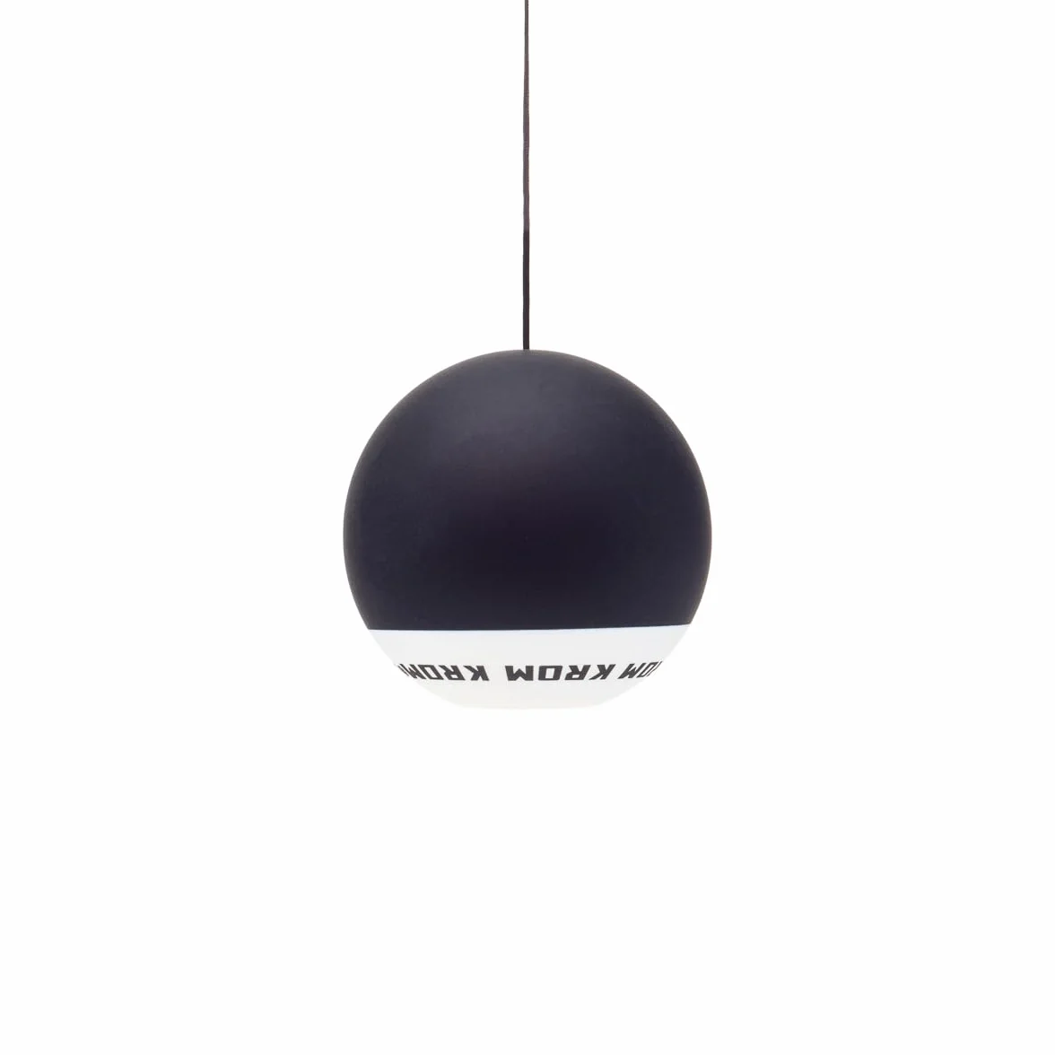 KROM Juguete Kendama – Pop Negro – Mejora Tus Habilidades Cognitivas – Mejora el Balance, los Reflejos y la Creatividad – Kendama Modelo Pro Hecho para Principiantes y Expertos