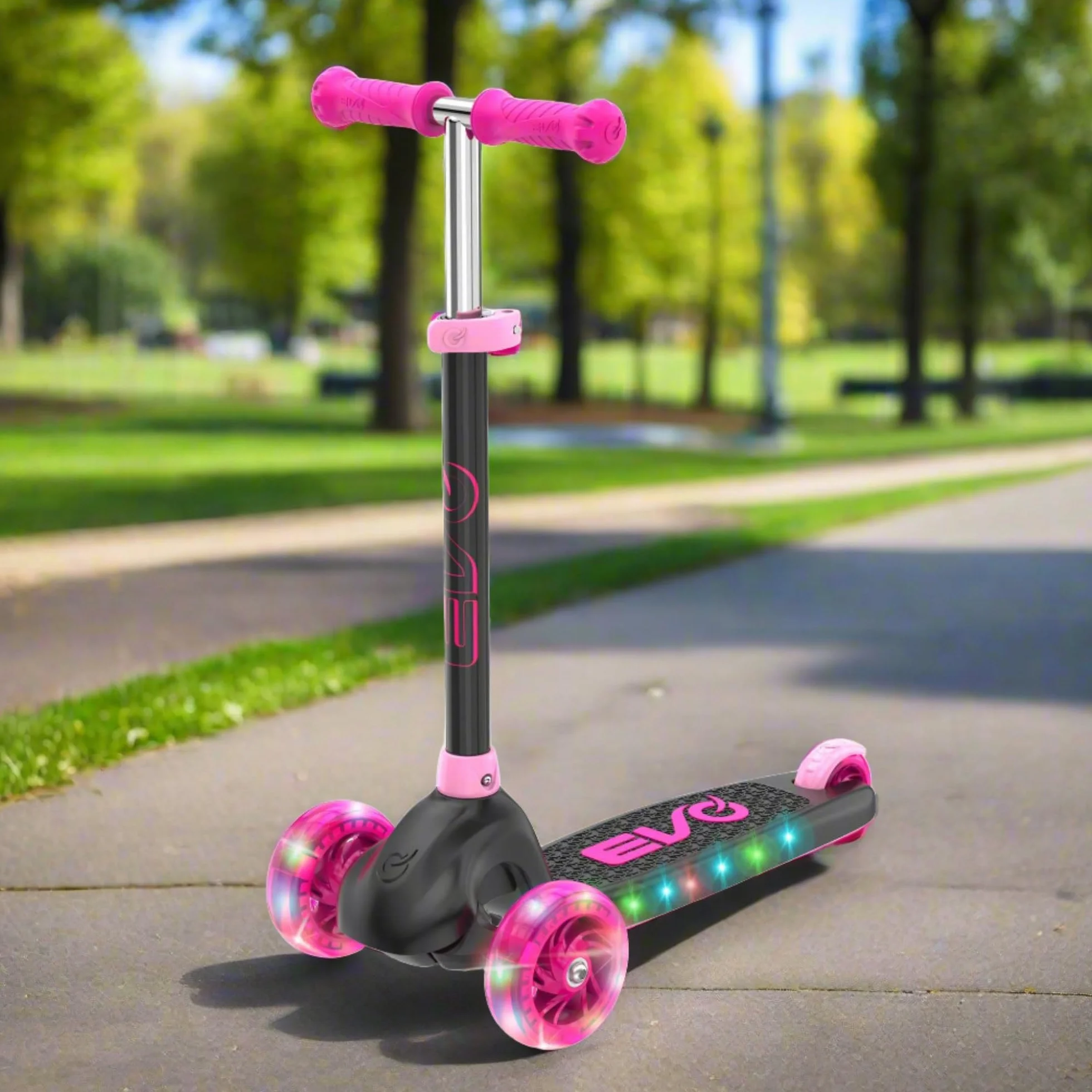EVO Eclipse - Patinete iluminado de 3 ruedas | Patinete de empuje para niños con altura de mango ajustable | Scooter de altura de mango ajustable para niños y niñas | Patinete para niños de 3 a 12