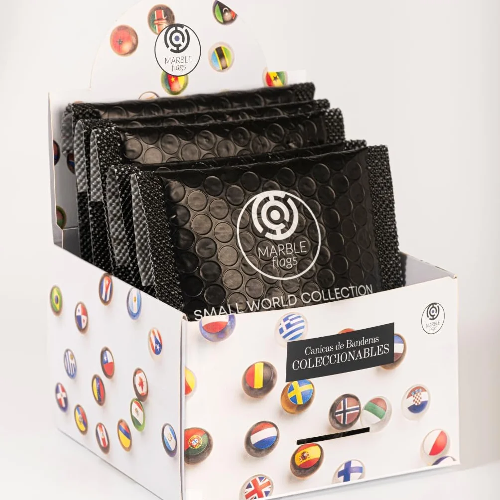 Small World Collection Caja 5 Sobres (50 canicas aleatorias de Banderas del Mundo)