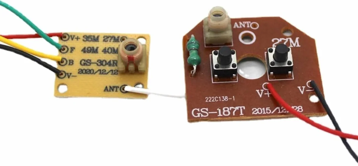 Placa de control remoto de 4 vías de 27 MHz, transmisor y receptor RC bidireccional, accesorios de modelo de robot de coche para piezas de proyectos de bricolaje (control de 2 motores)