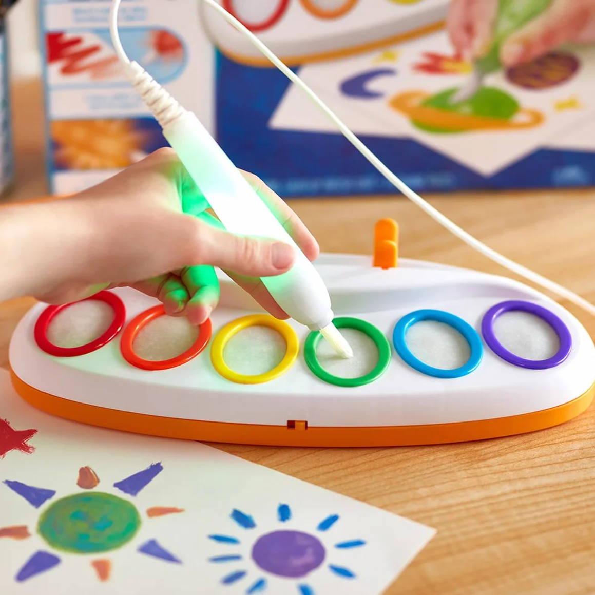 CRAYOLA Color Wonder Magic Light Brush, para Pintar sin Manchas, Idea de Regalo para niños a Partir de 3 años, Versión Internacional, 75-7131