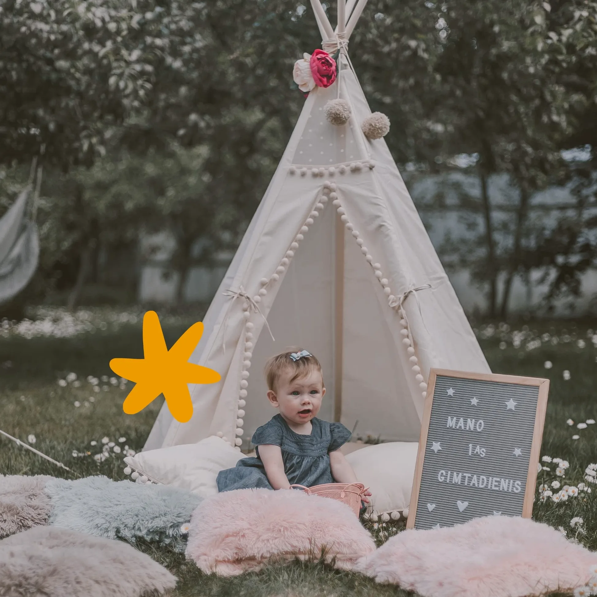 MINICAMP Teepee Original para Niños, Tienda de Campaña de Lona Natural de Algodón con Madera Hecha a Mano, Tienda de Juego Interior para Dormir para Niñas y Niños con Pompones