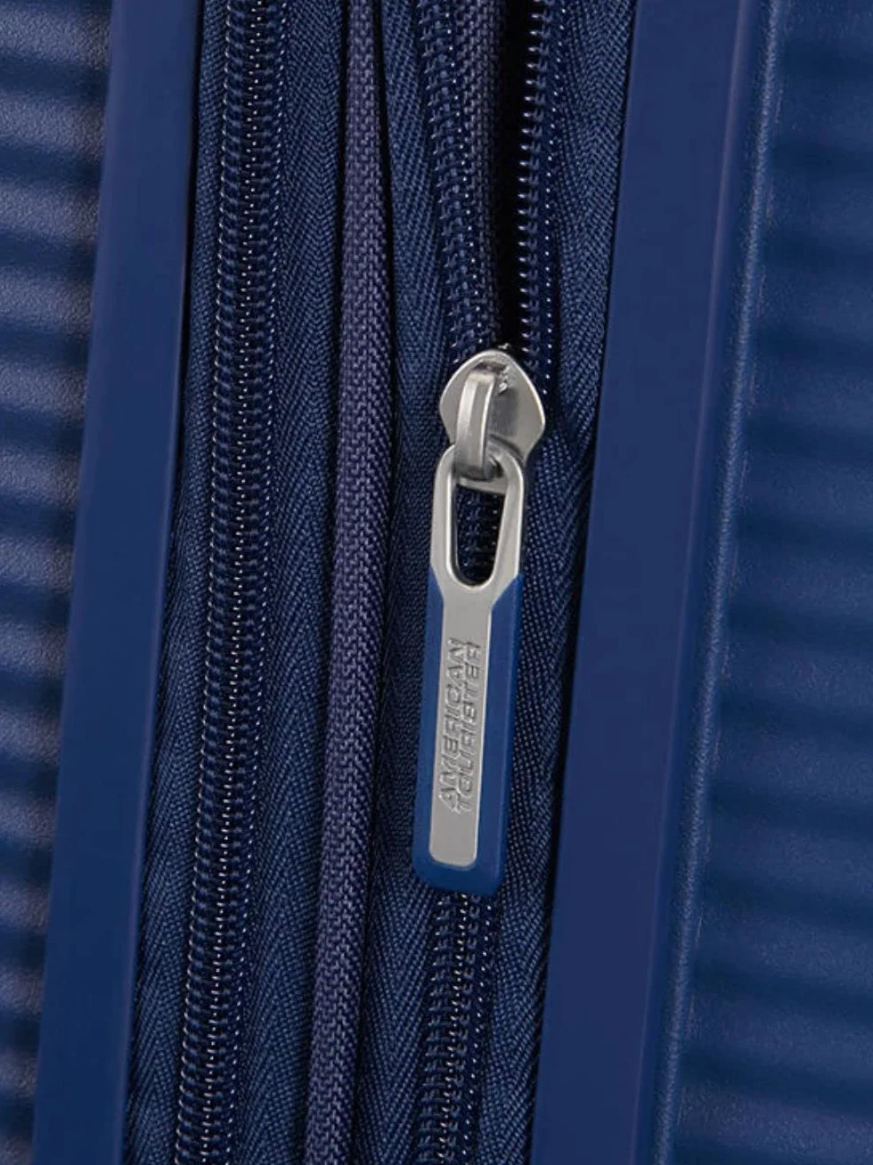 American Tourister Soundbox - Spinner S Expandible Maleta de Cabina, 55 cm, 35.5/41 L, Azul (Midnight Navy)