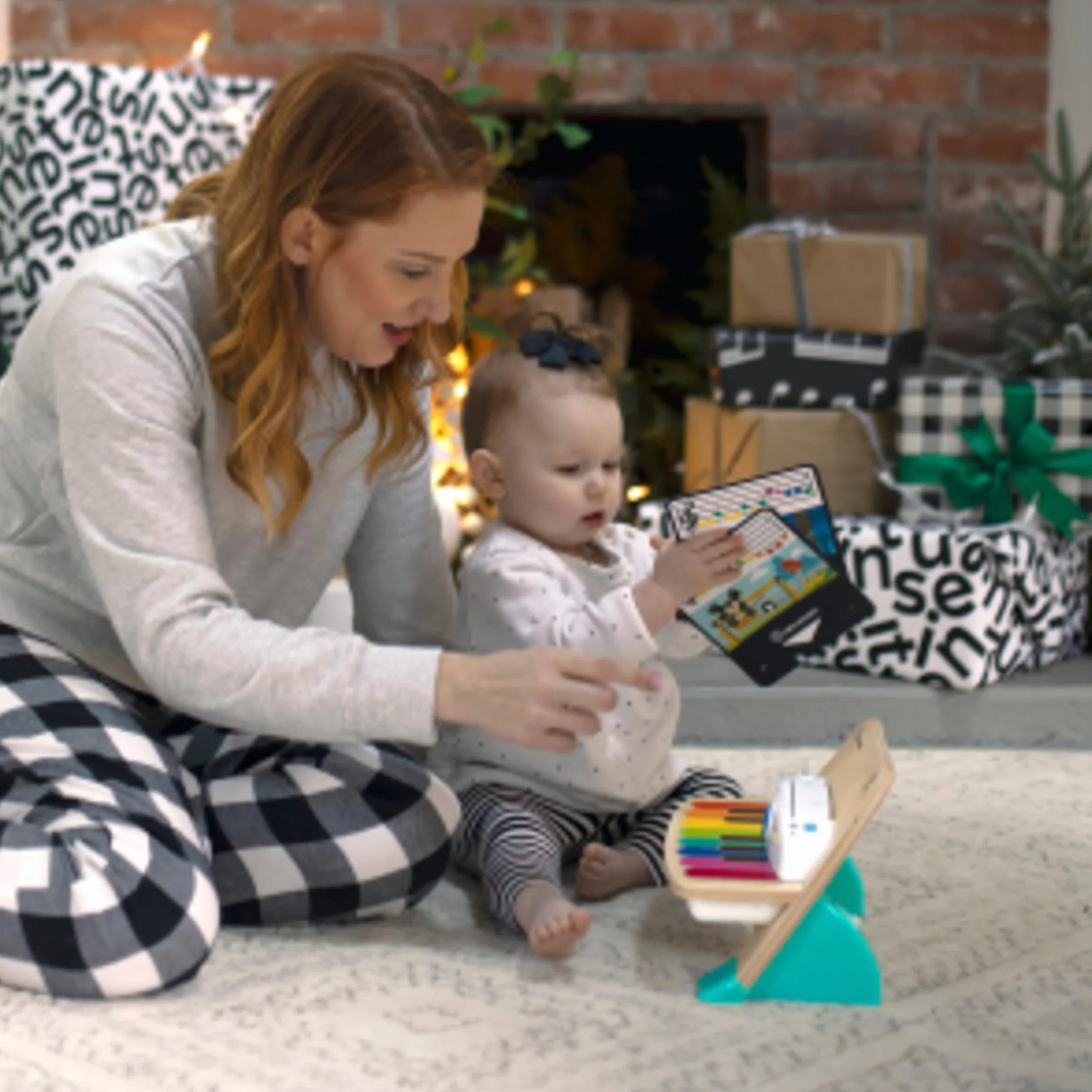 Baby Einstein, Hape, Piano Magic Touch, Juguete Musical de Madera, Incluye 3 partituras y 6 Canciones, Volumen Ajustable, a Partir de 6 Meses, Be Piano, 1 Unidad (Paquete de 1)