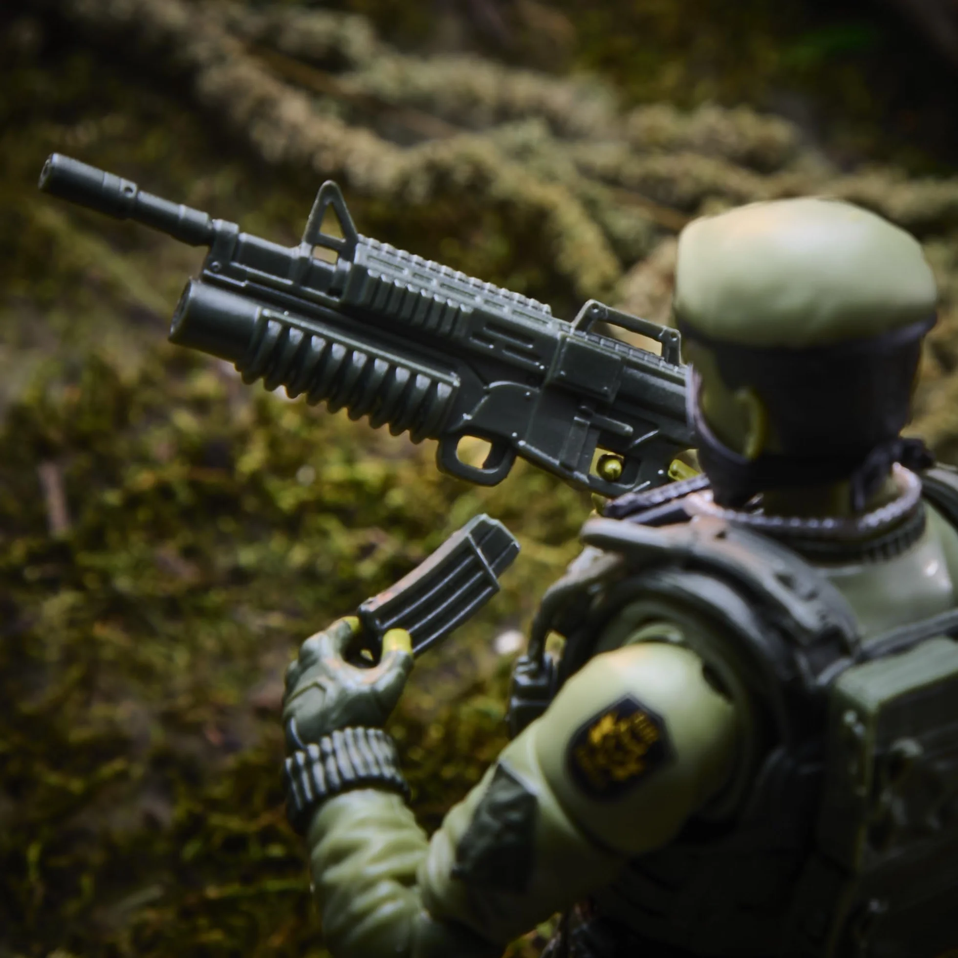 G.I. Joe Classified Series, Legacy Collection, Soldado de acción - Fuerzas Especiales, Set de Figura Coleccionable de 15 cm con 16 Accesorios