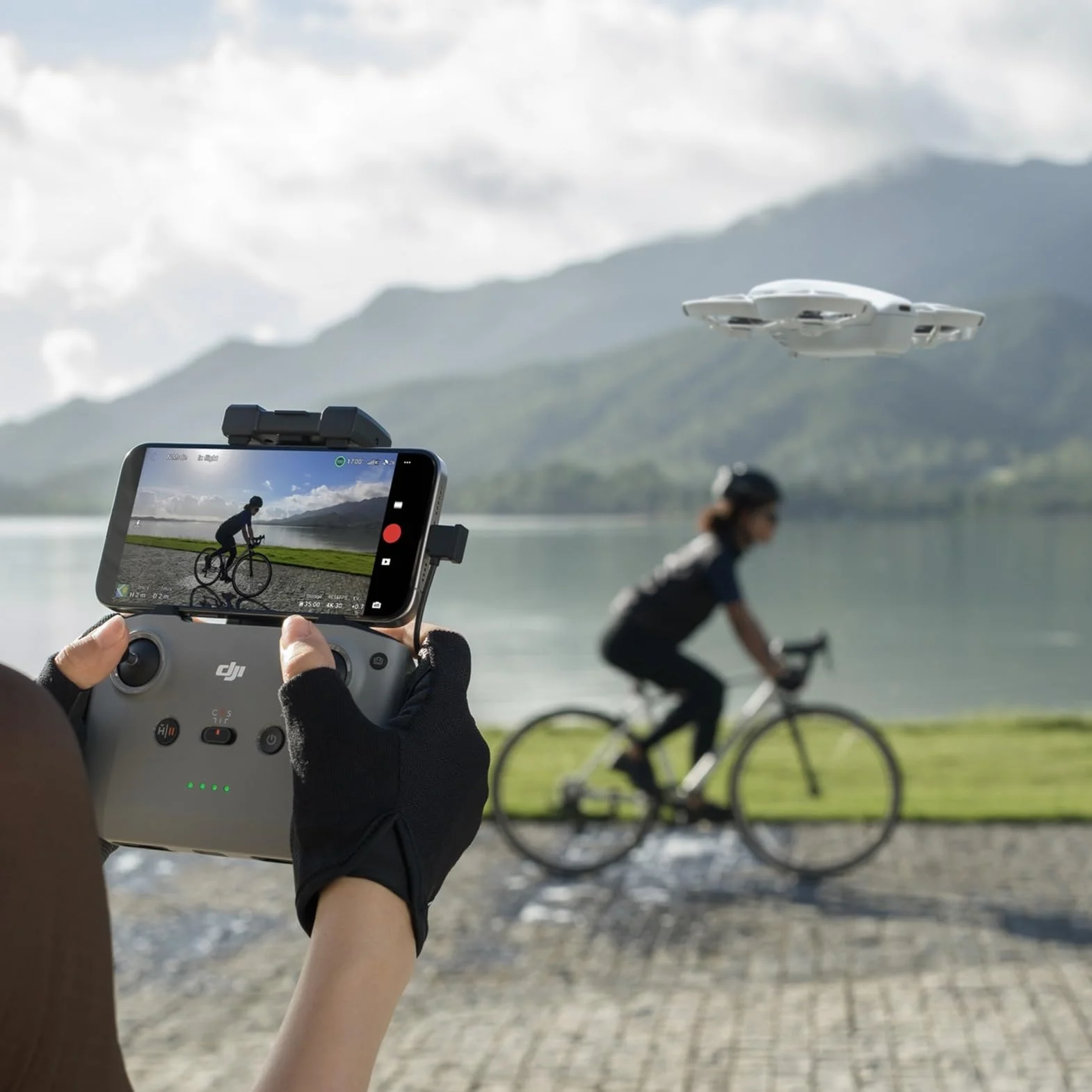 DJI Pack Neo Vuela Más, dron mini con cámara 4K UHD para adultos, 135 g dron que vuela siguiéndote,despega desde la mano,seguimiento de objetivos,QuickShots, vídeo estabilizado, con RC-N3 y 3 baterías