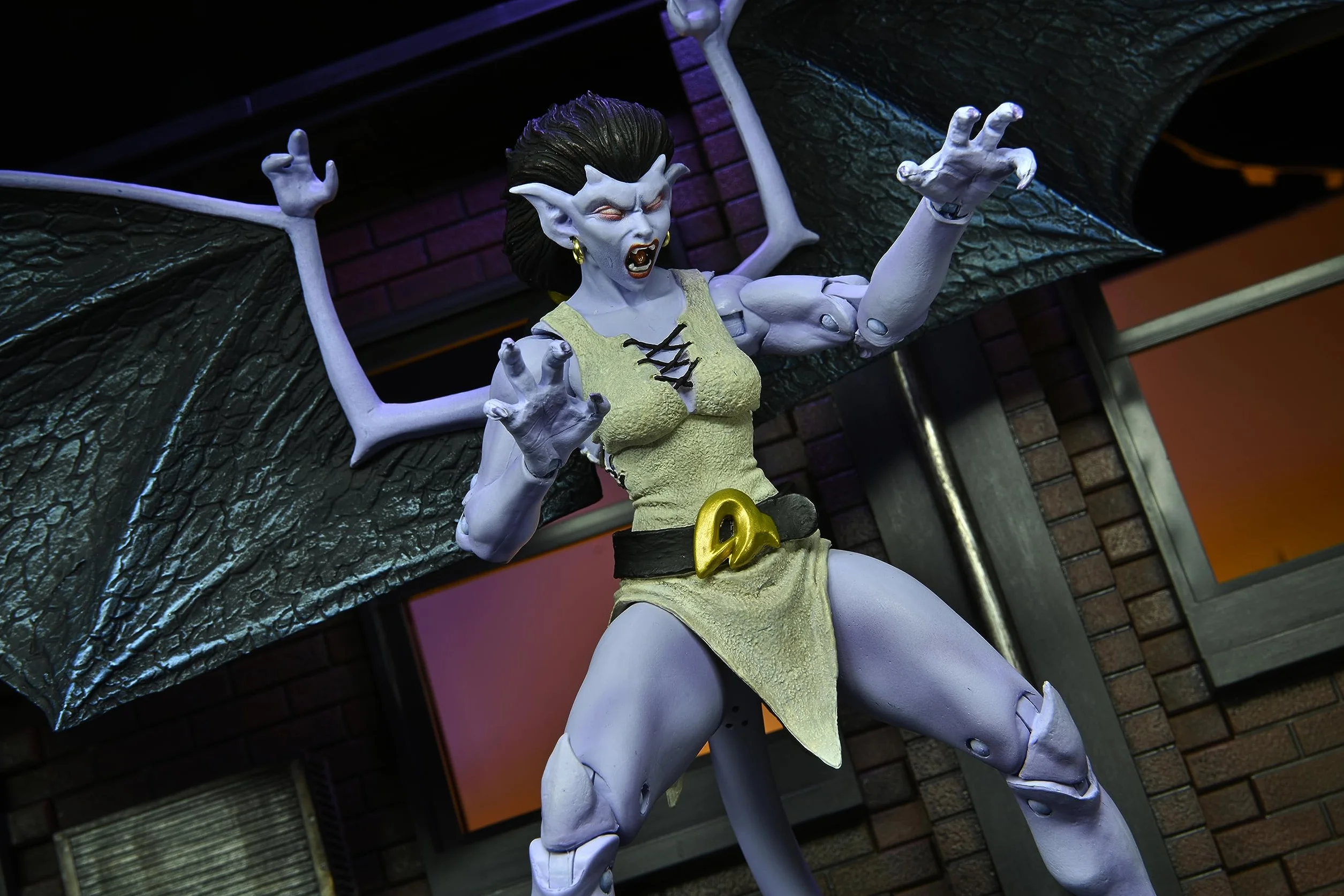 NECA - Figura de Angela Ultimate de 17.8 cm - Gárgolas