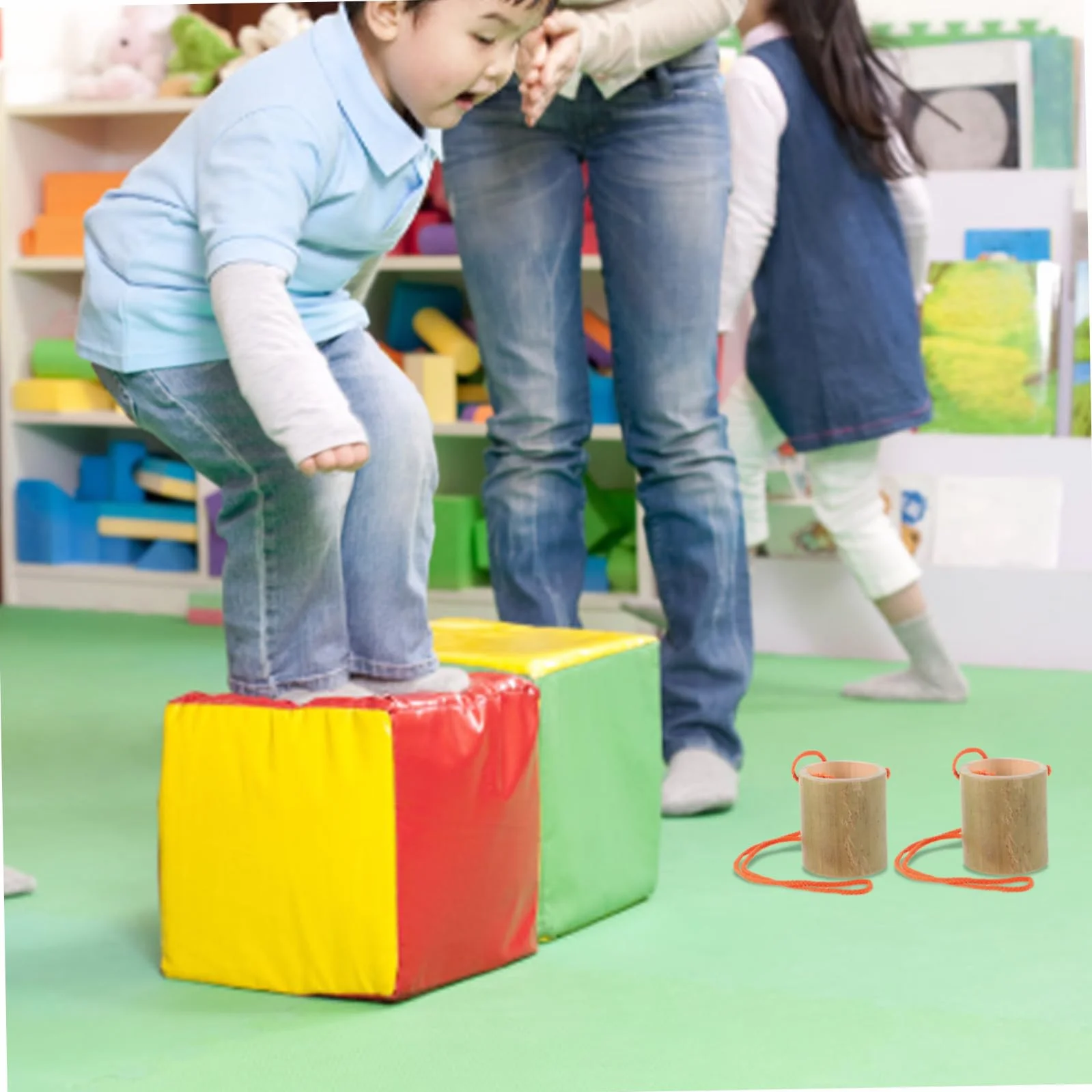 Zancos de Bambú para Entrenamiento Sensorial Tamaño Grande sin Imperfecciones, Juguete Interactivo para Niños y Adultos, Equipo de Equilibrio para Interiores y Color Aleatorio