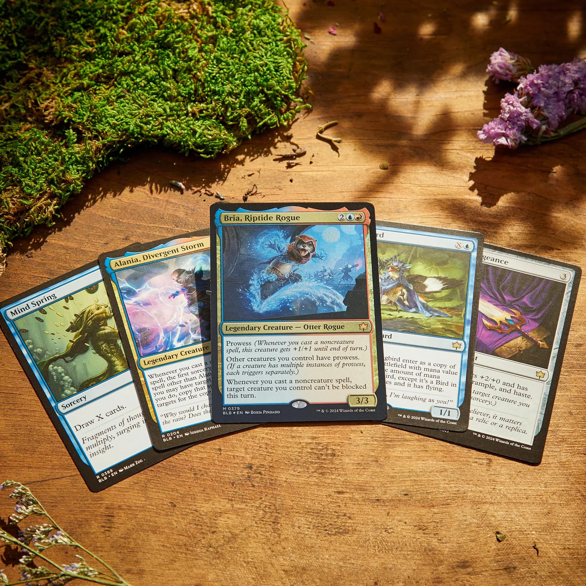 Kit de inicio de Bloomburrow, de Magic: The Gathering - 2 mazos listos para jugar (Versión en Español)