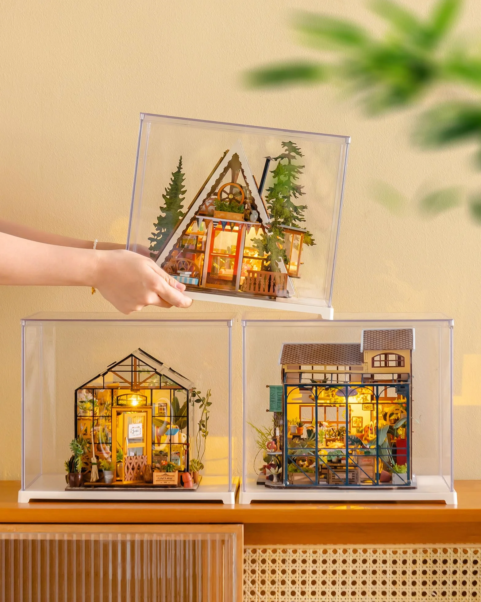 Rolife Casa de Muñecas Cabaña A-Frame Modelo de Madera Casa en Miniatura Sanación Natural Cabaña del Bosque de Cuento de Hadas Decoración del Hogar Regalo Creativo para Adultos