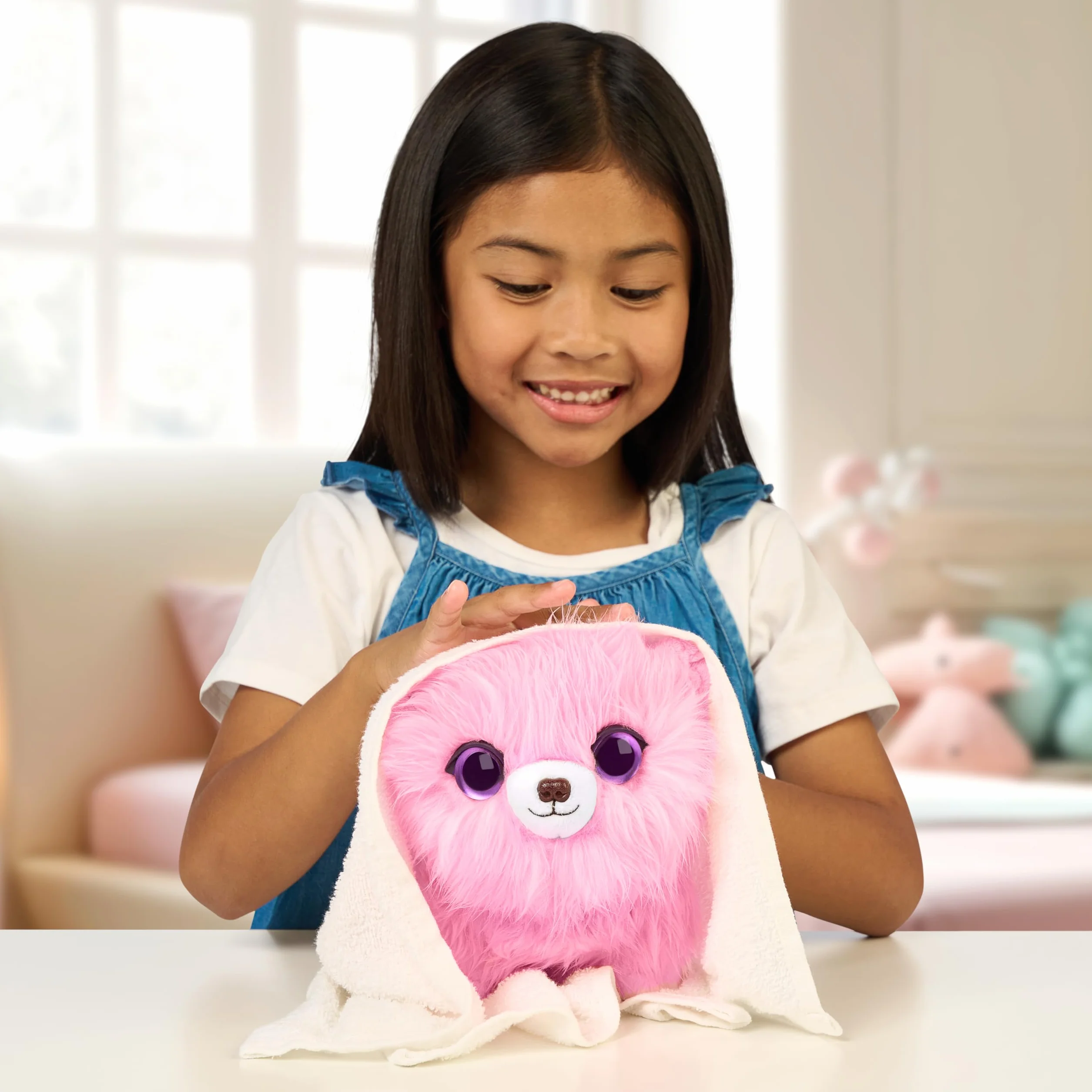 SCRUFFALUVS Little Live Pets Scruff Mascota Rosa - Peluche Sorpresa, 19 cm - Lava para Descubrir 1 de 3 Mascotas rescatadas: Perrito, Conejito o Gatito - Incluye un transportín Deluxe de 22 cm