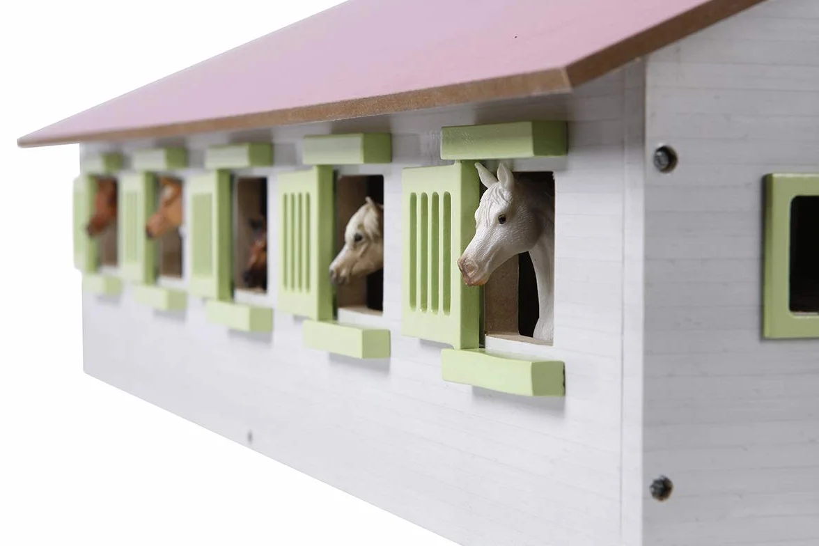 Van Manen Kids Globe Farming Granja Ecuestre con 9 establos, Caballo, cuadra de Madera con Techo Plegable, 610188, Color Rosa