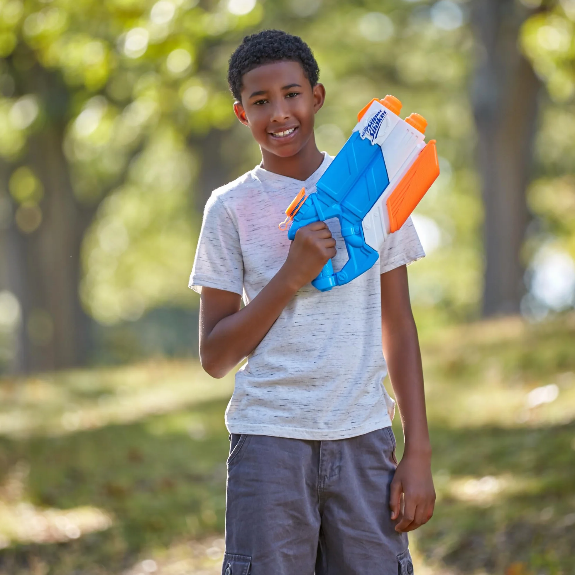 Nerf Super Soaker Twin Tide Lanzador de agua de bombeo 2 cañones Juguete agua al aire libre