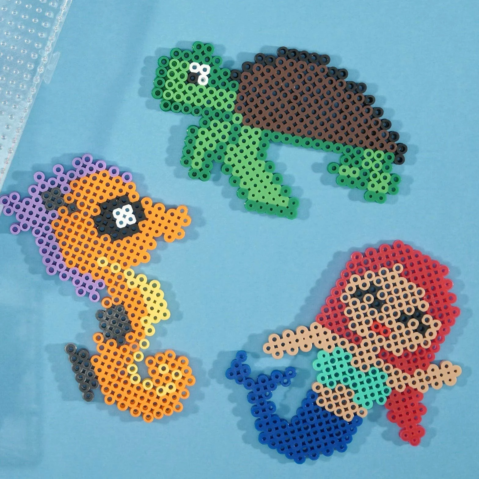 Vaessen Creative Perlas Fusibles, Azul, Set de 1100 Piezas para Manualidades DIY para Niños, Creación de Joyas, Decoraciones Hechas en Casa y Otras Ideas de Manualidades
