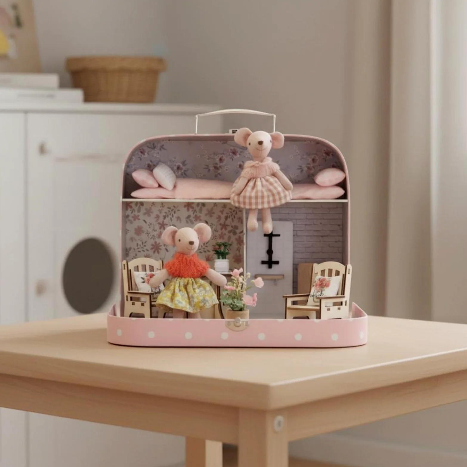 Perfeclan Casa de Muñecas Portátil Maletín Juego Set con Dos Niveles y Escena de Hogar con Flores Incluye Figuras y Muebles Materiales Madera y Tela Adecuada