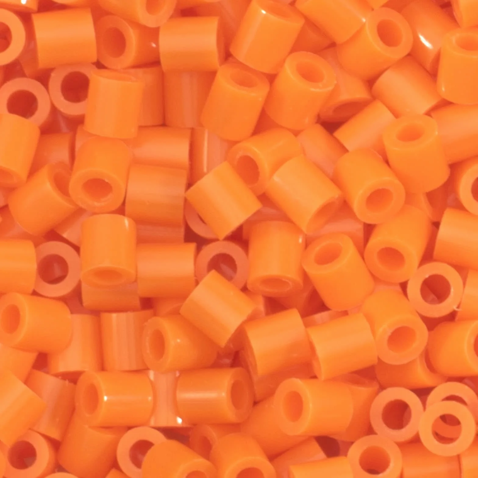Vaessen Creative Perlas Fusibles, Naranja, Set de 1100 Piezas para Manualidades DIY para Niños, Creación de Joyas, Decoraciones Hechas en Casa y Otras Ideas de Manualidades