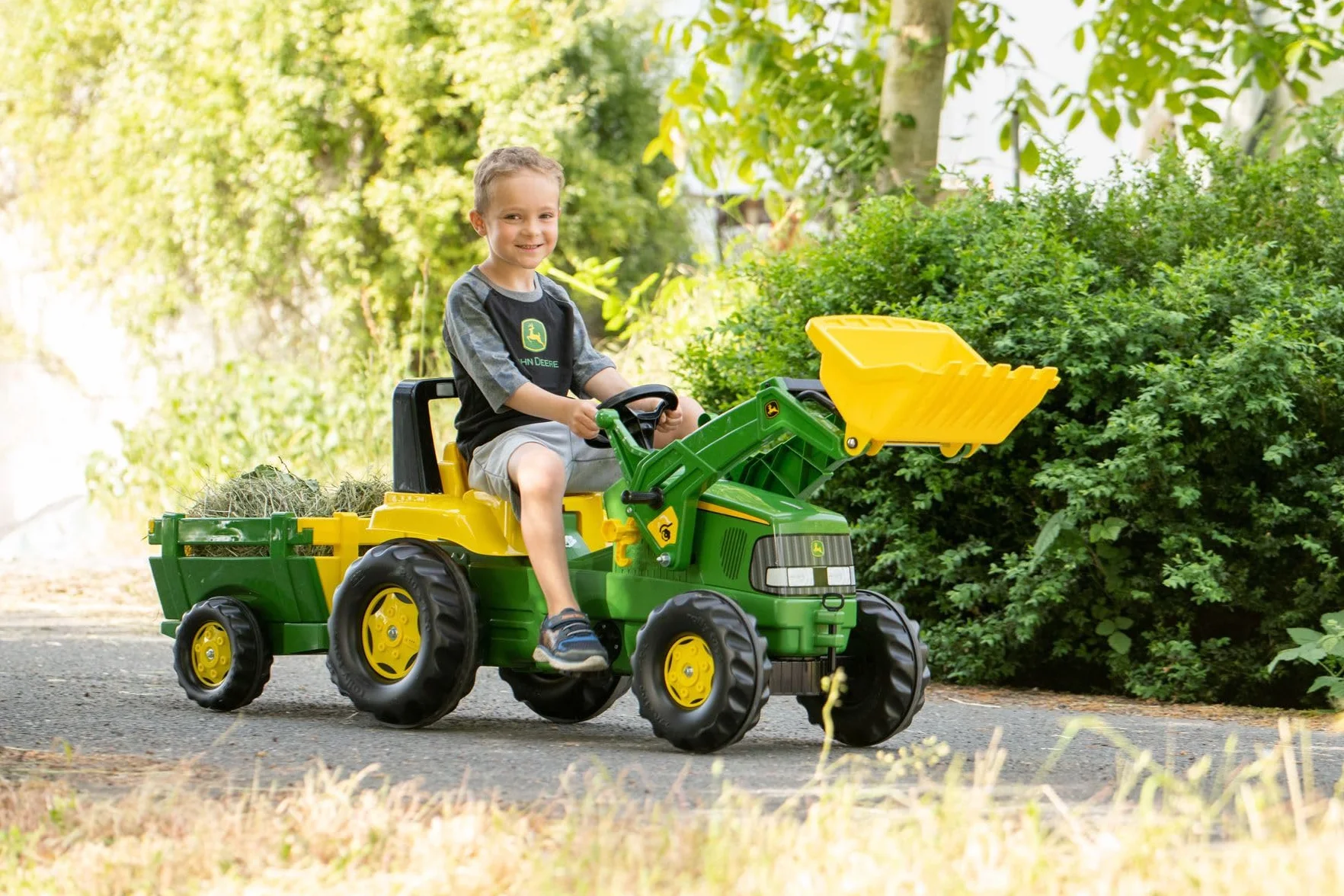 John Deere 6210R Avec Pelle et remorque
