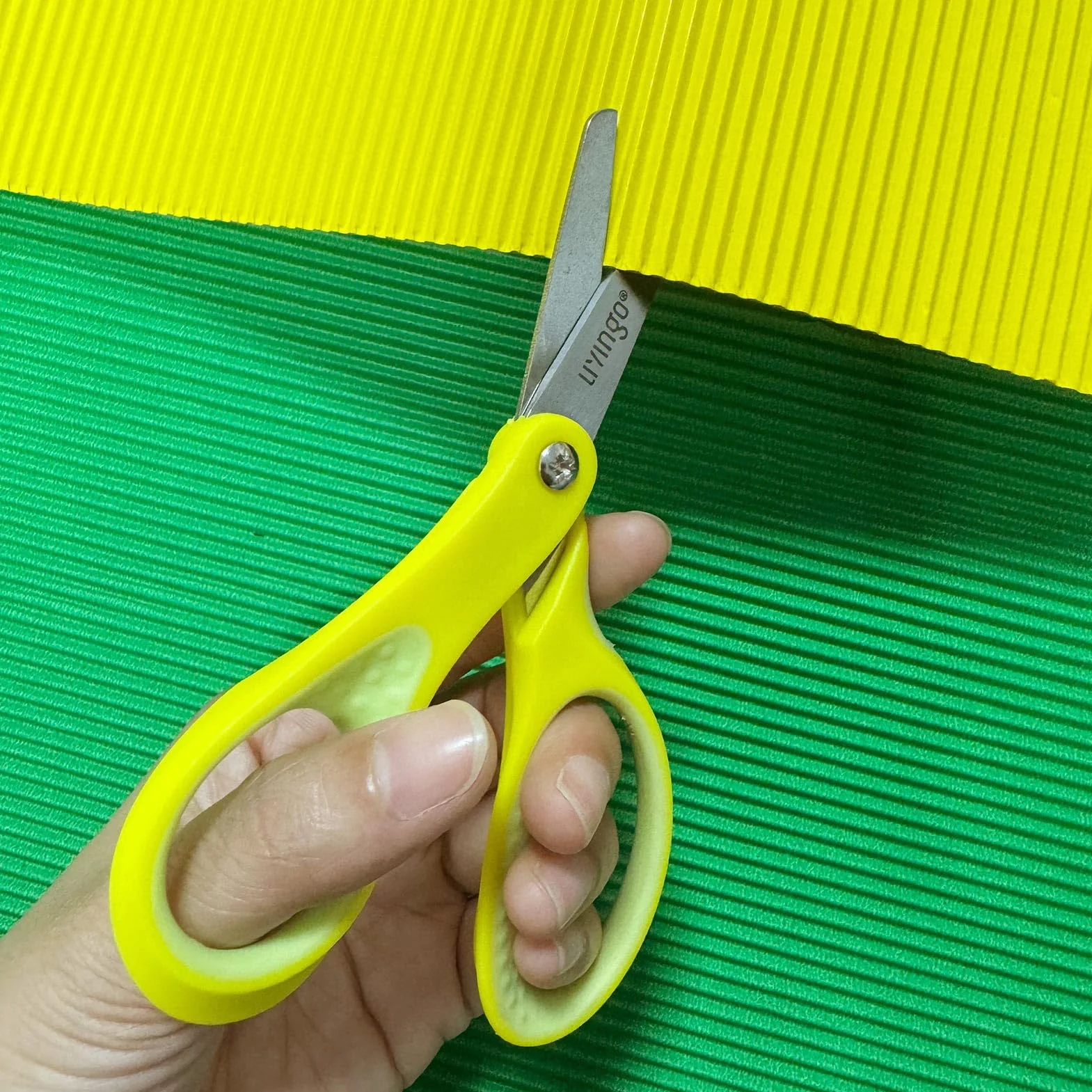 LIVINGO Tijeras para zurdos, 12,7 cm, punta roma, acero inoxidable, tijeras de seguridad para niños, niños pequeños, aulas, papel de manualidades, amarillo, rosa, azul, paquete de 3