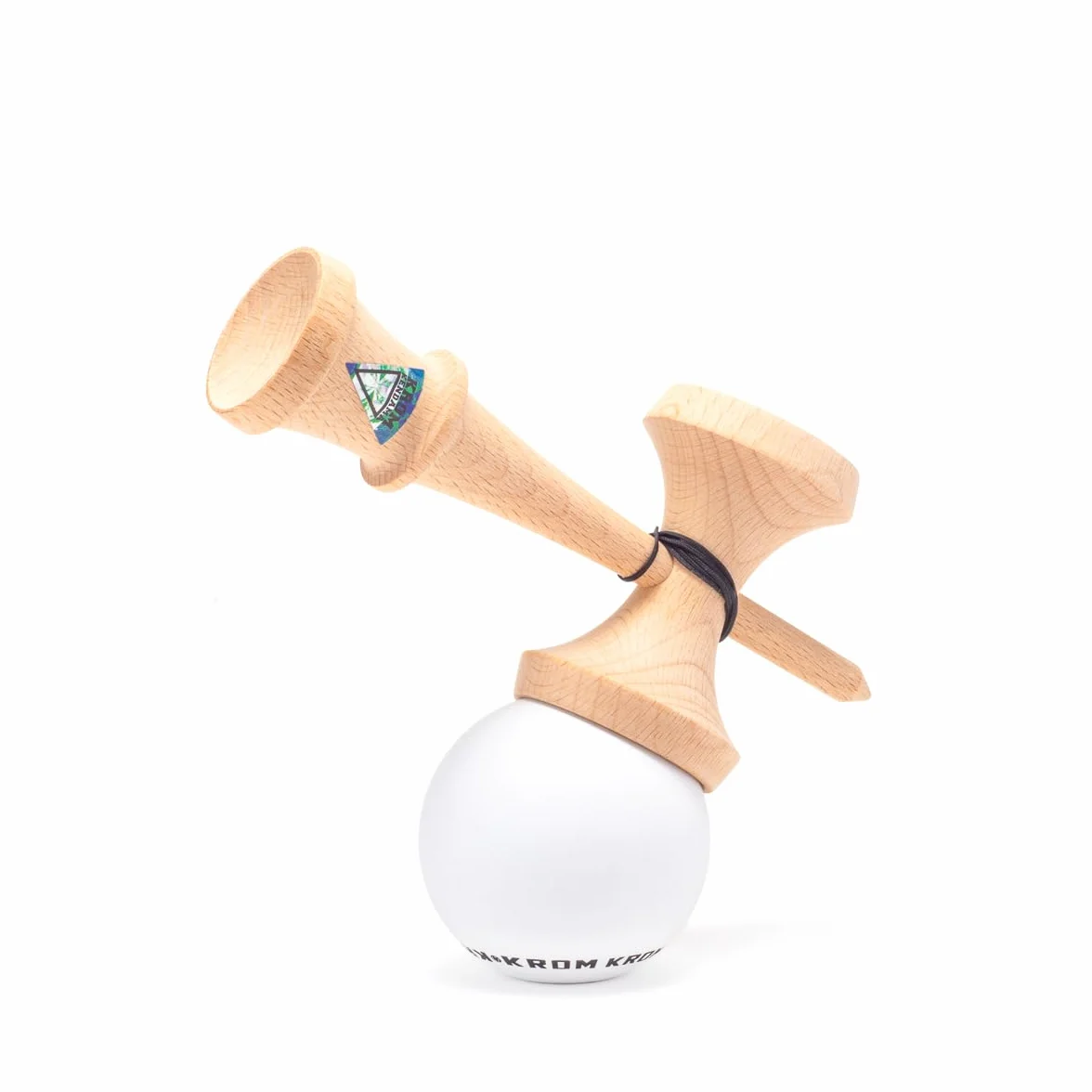 KROM Kendama POP Rubber Blanco – de madera de haya certificada – Madera de alta calidad – Para principiantes y profesionales – Pack : cuerda de repuesto + pegatinas