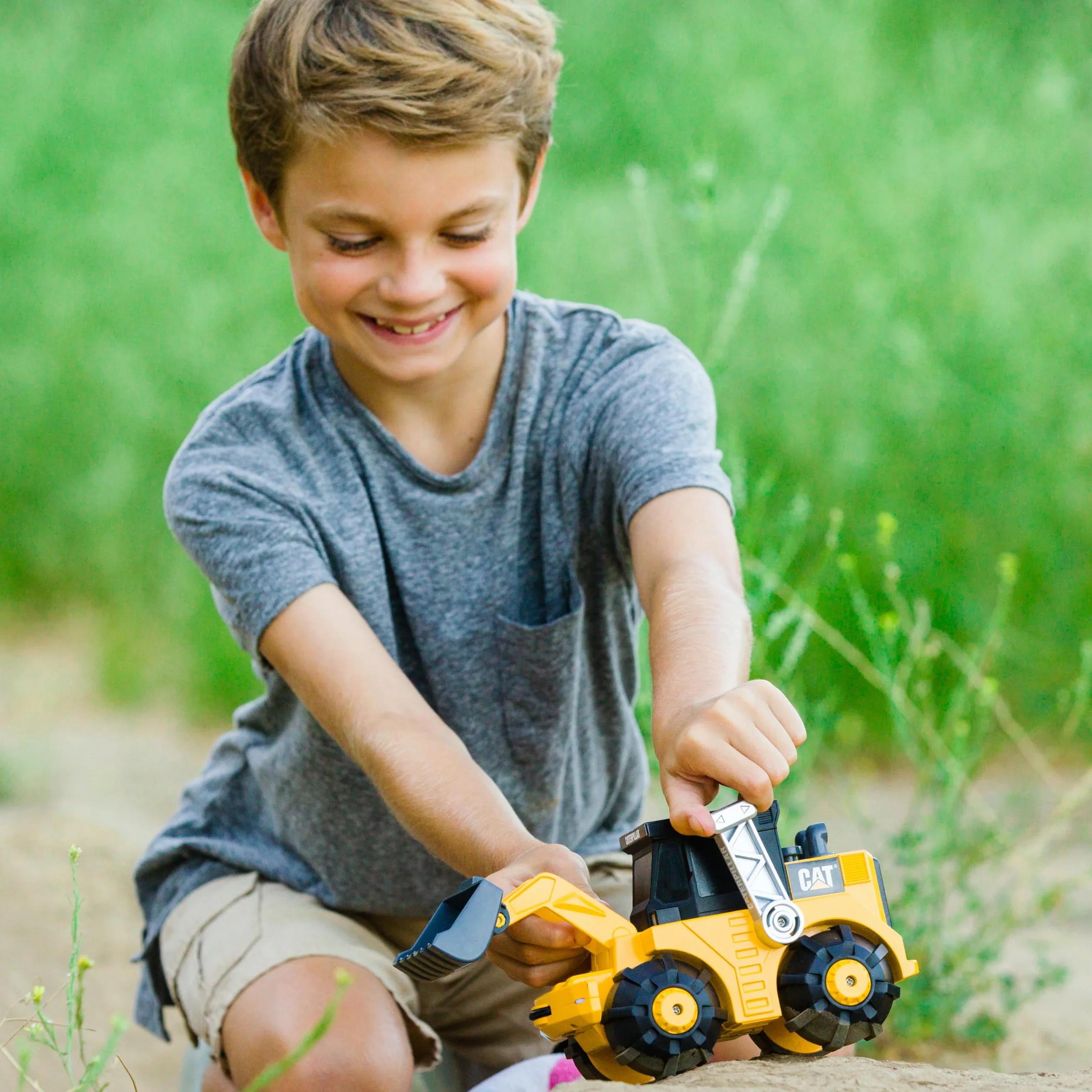 CatToysOfficial |Pala Cargadora | Vehículo con tracción en Las 4 Ruedas, conducción automática, Ruedas estabilizadoras, Luces de Trabajo |Juguetes Niños 3 Años o Más