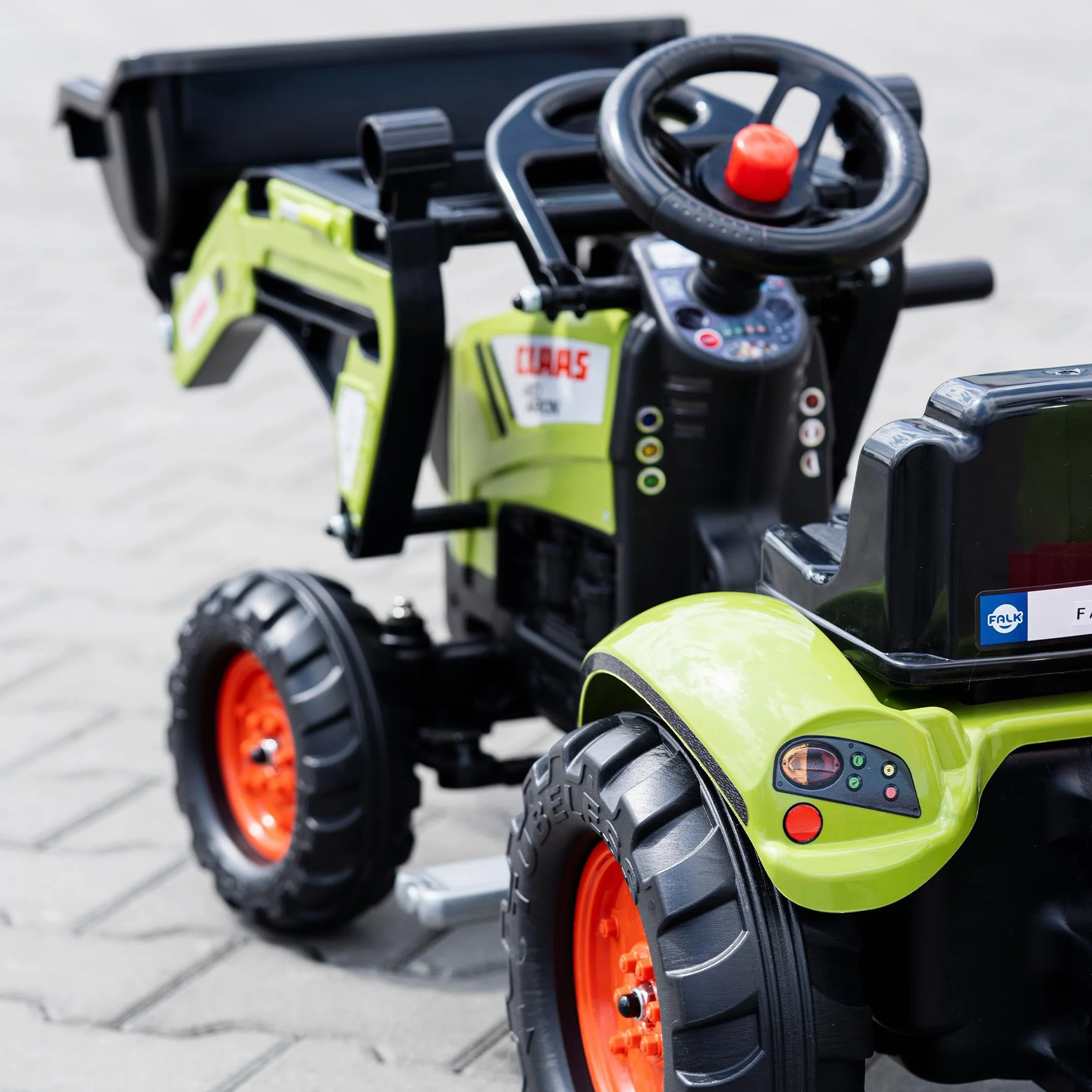 CLAAS Tractopelle a pedales Arion 410 avec excavatrice