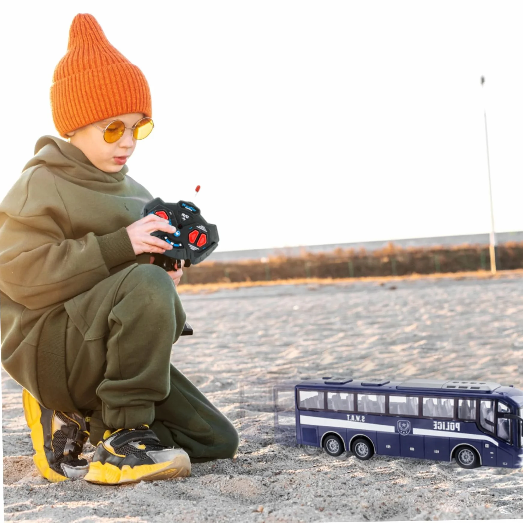 Juguete de autobús de la policía, 12.4x3.2x4.5 pulgadas 1:30 Simulador de autobús de la policía eléctrica realista y divertida de control remoto, regalo creativo para niñas, sin batería, azul