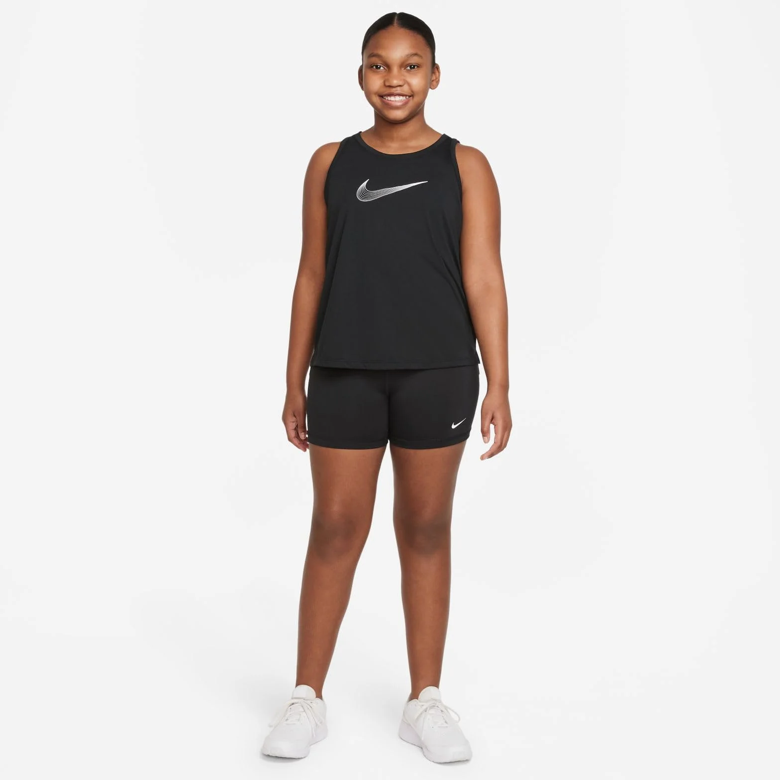 Nike Dry Fit Shorts Niños 3in