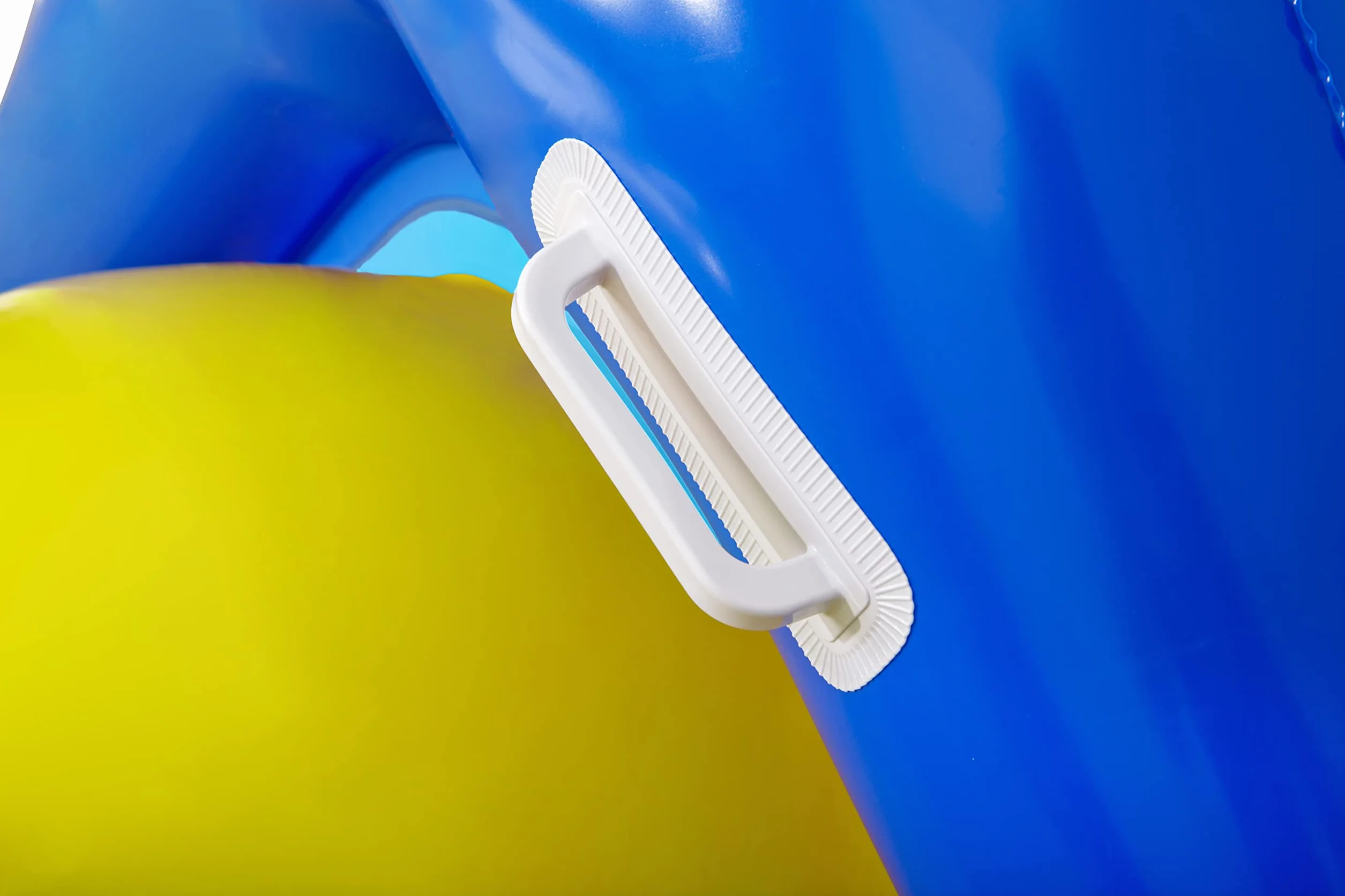 8'1" x 49" x 39"/2.47m x 1.24m x 1.00m Giant Pool Water Slide