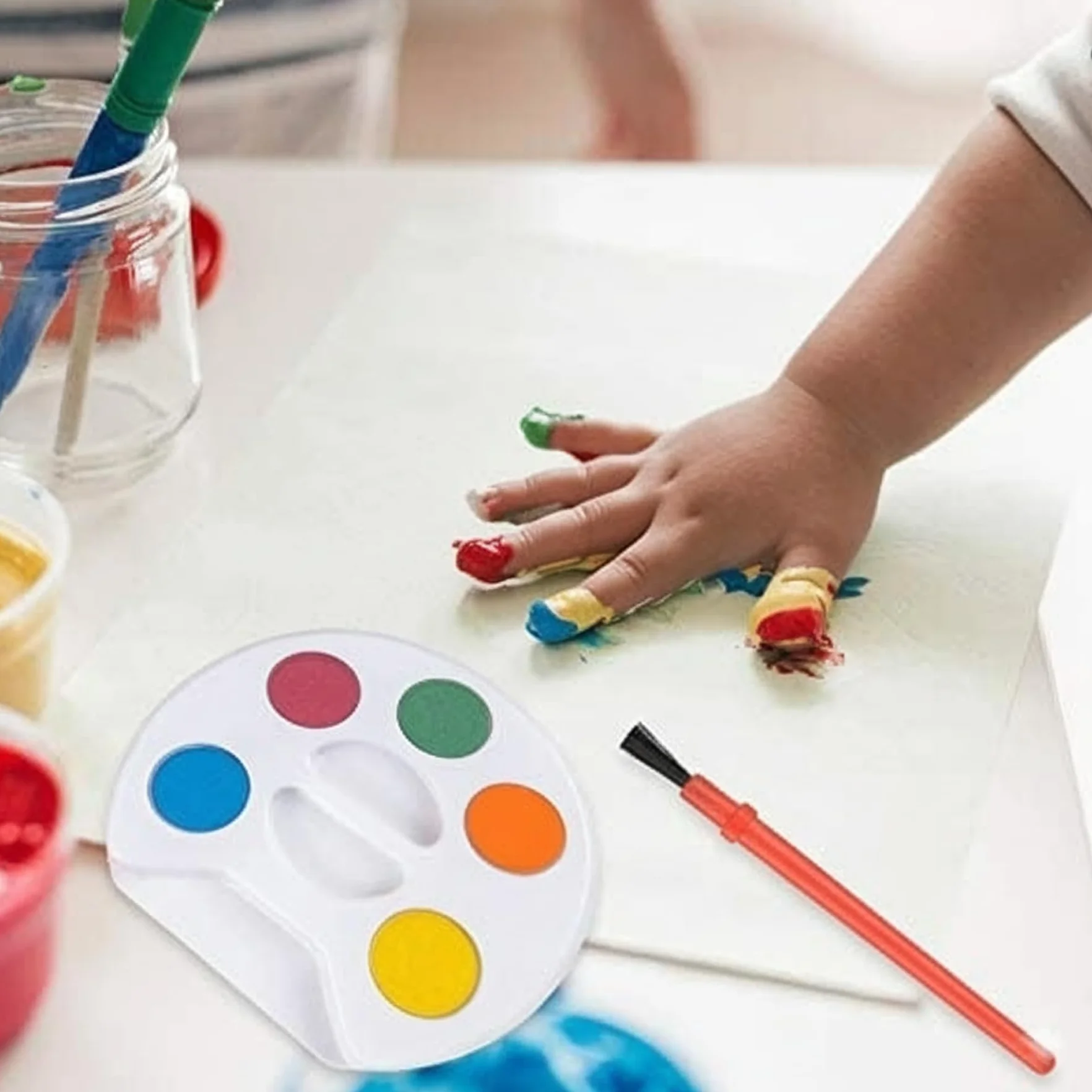 Bedwina Mini set de acuarelas para niños (paquete al por mayor de 24): 5 acuarelas, paleta y pincel, para fiestas artísticas y suministros para fiestas de pintura