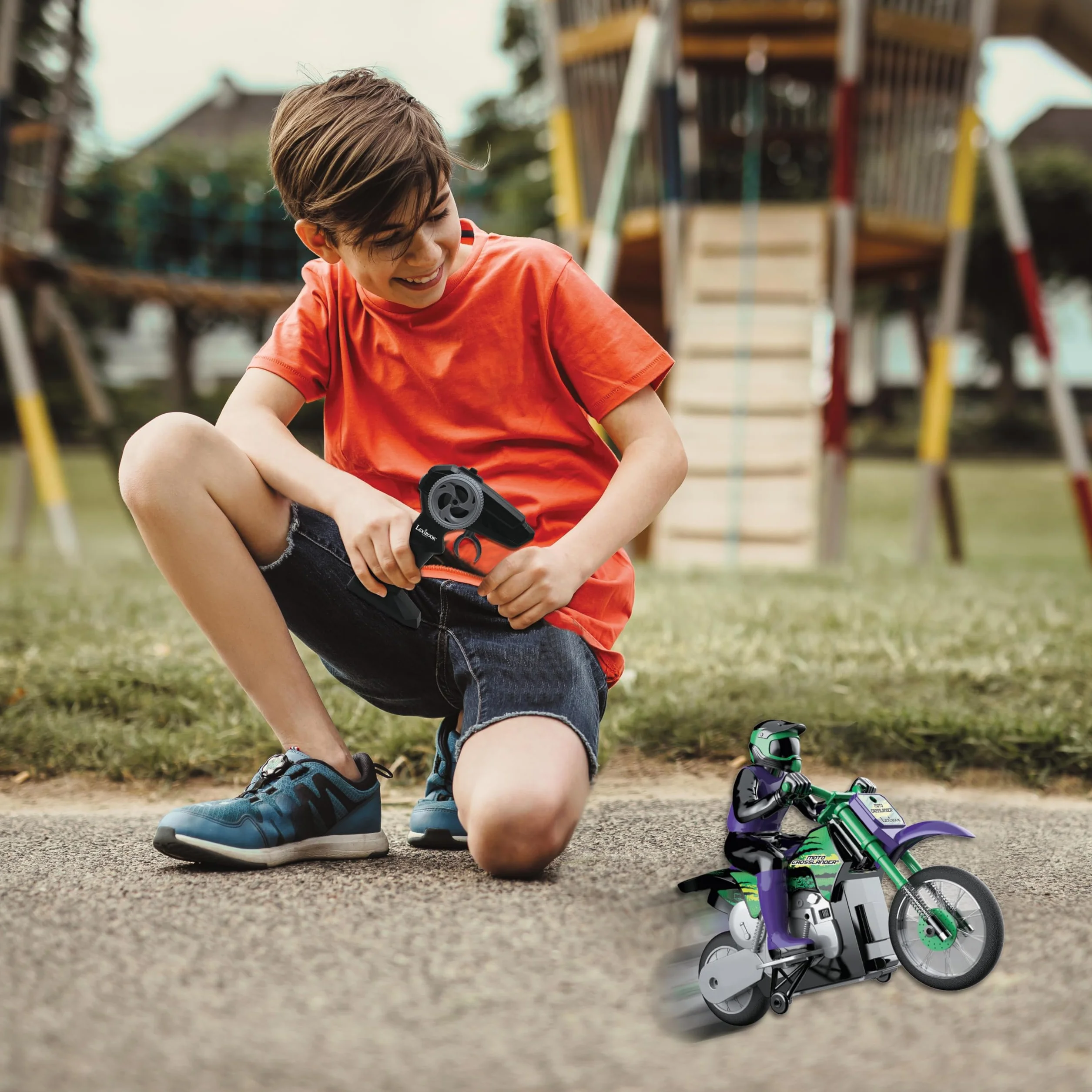 Lexibook, Moto Todoterreno radiocontrolada Crosslander®, hasta 12km/h, Equilibrio, Efectos de luz, derrapes Locos, aceleración rápida, Mando a Distancia ergonómico, Recargable, RC18LXB