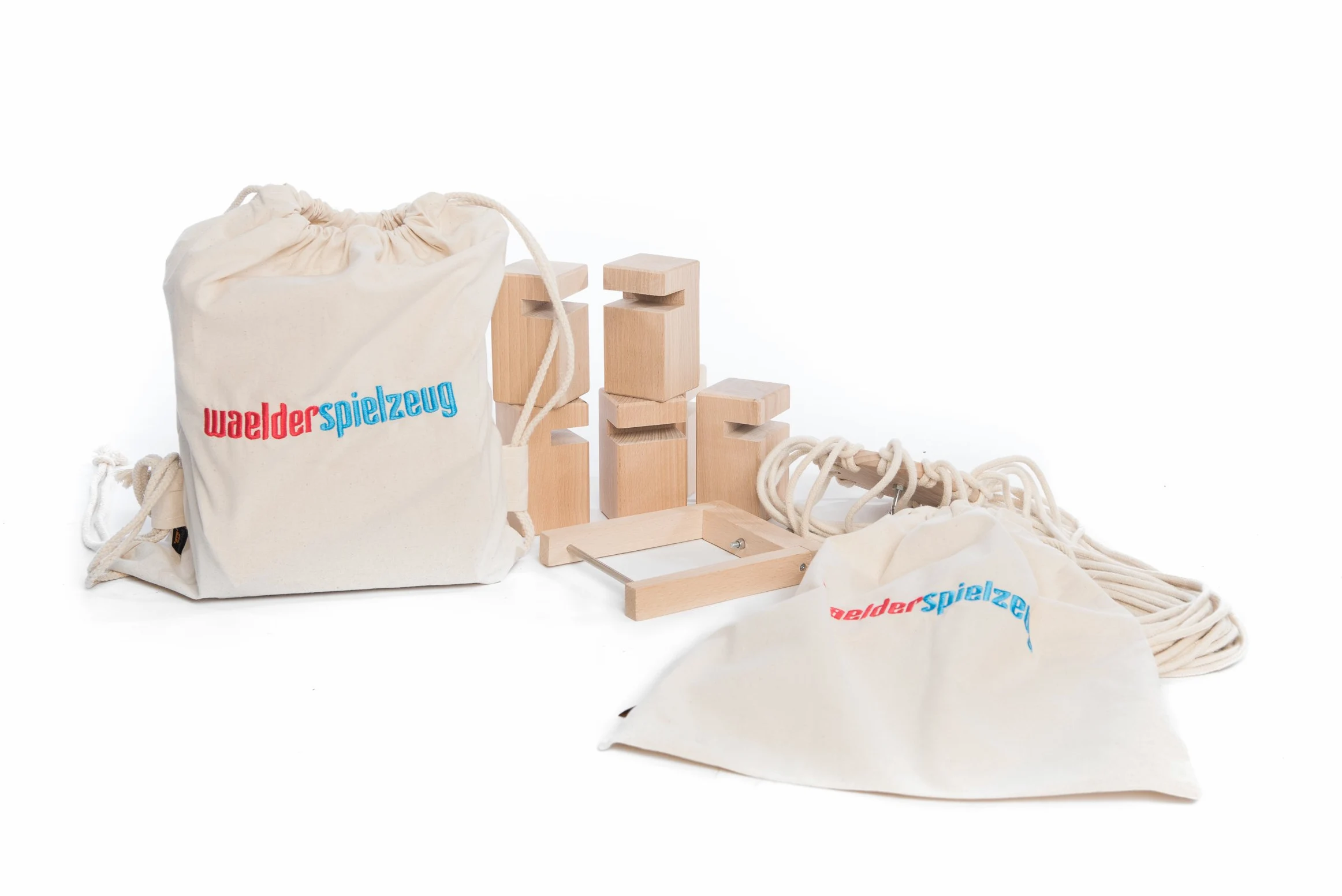 Torre de Froebel Infantil - Juego de Equipo para niños pequeños de 4 a 7 años - El Original de Madera de Haya Local - con Bolsa de Transporte - Multicolor o Natural