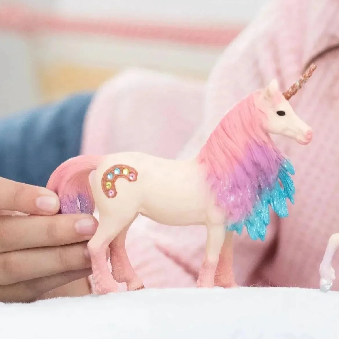 Schleich BAYALA | Yegua Unicornio Marshmallow 70723 | Figura Detallada y fantástica | Gran Regalo para niñas y niños | Figura de colección | Juguete a Partir de 5 años | 13 x 4 x 13 cm