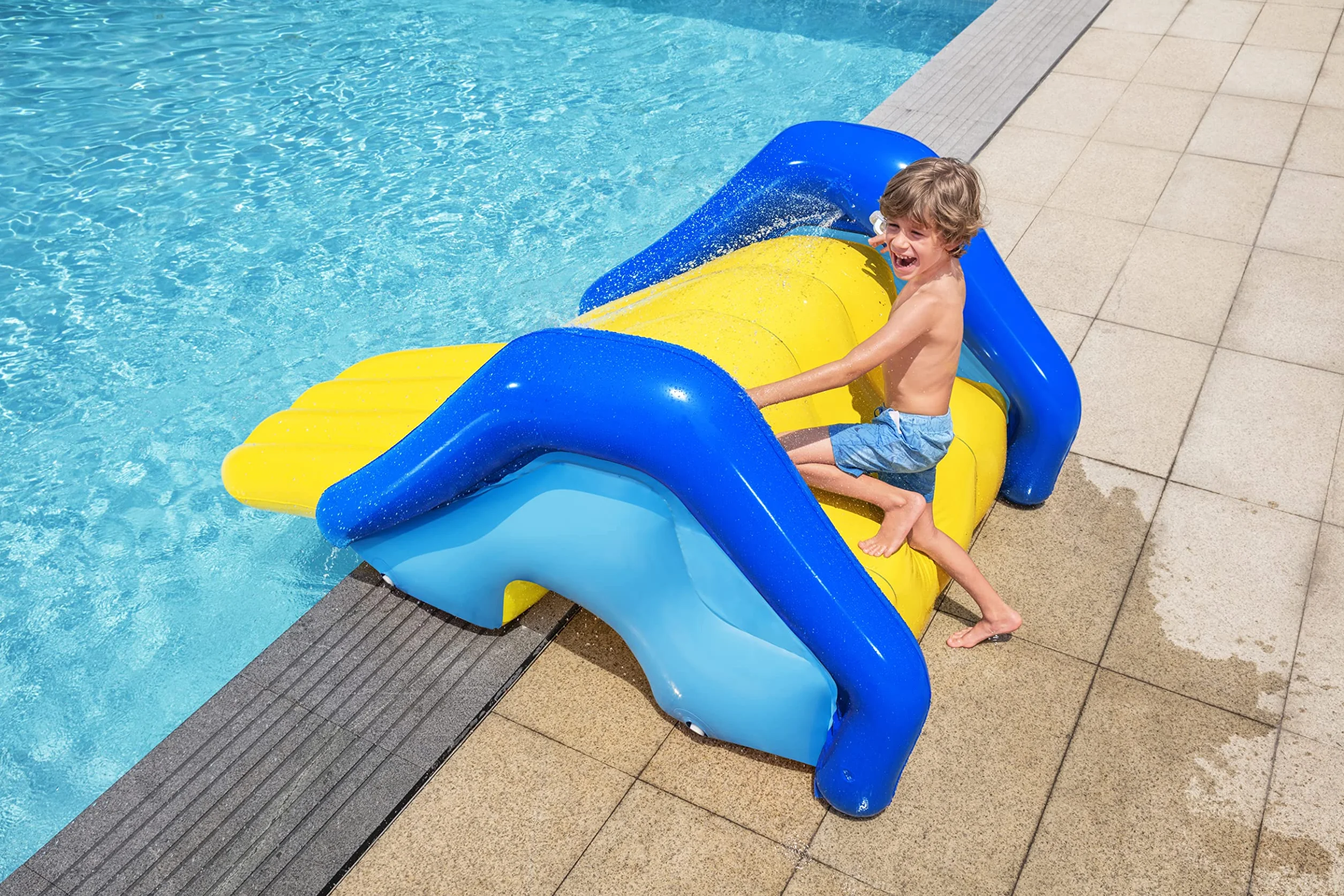 8'1" x 49" x 39"/2.47m x 1.24m x 1.00m Giant Pool Water Slide