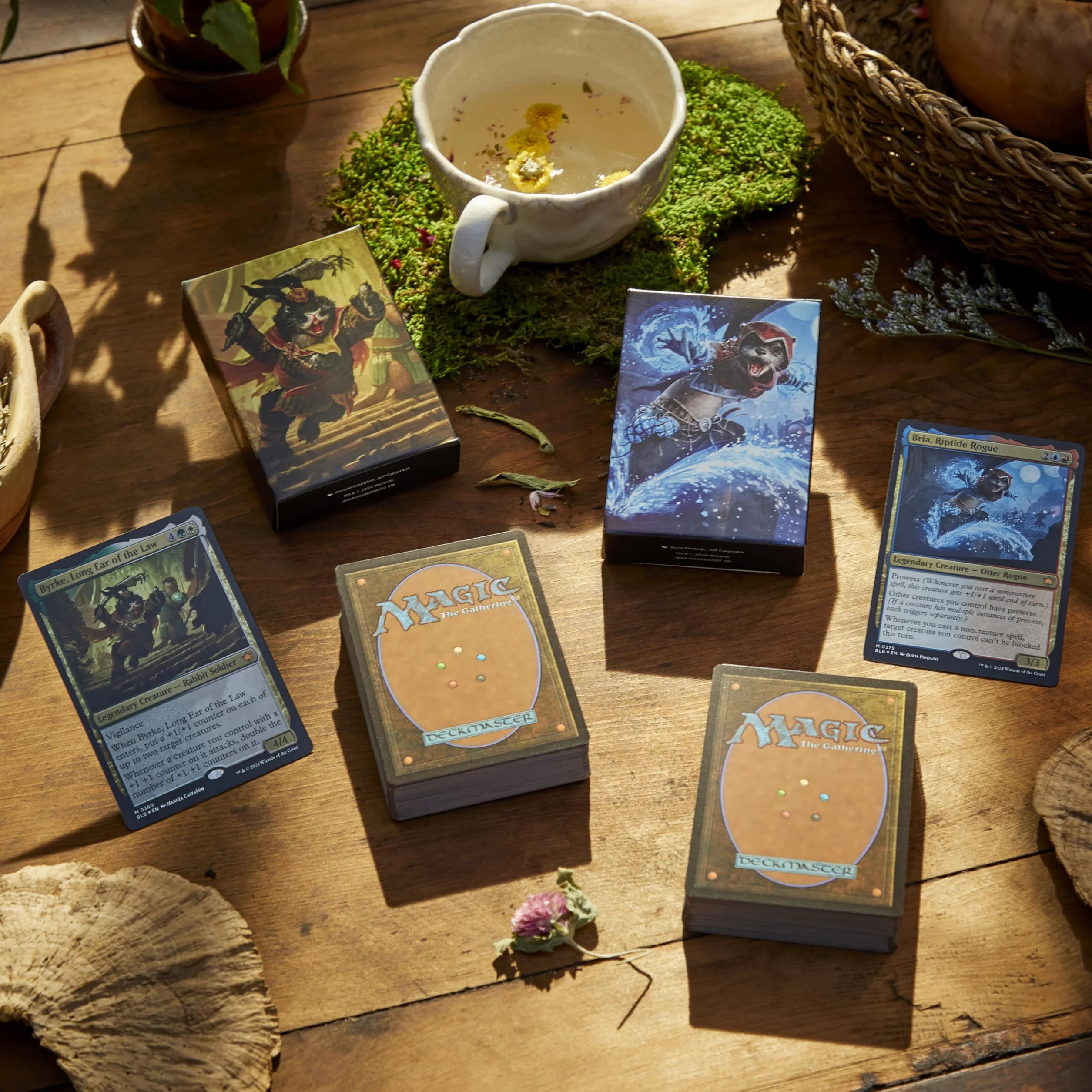 Kit de inicio de Bloomburrow, de Magic: The Gathering - 2 mazos listos para jugar (Versión en Español)