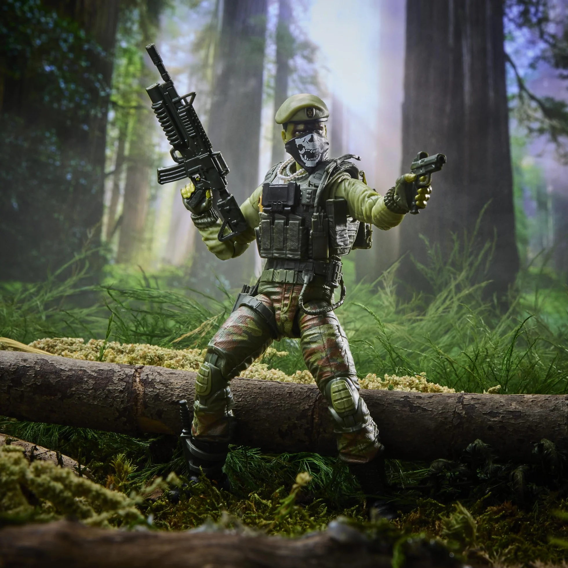 G.I. Joe Classified Series, Legacy Collection, Soldado de acción - Fuerzas Especiales, Set de Figura Coleccionable de 15 cm con 16 Accesorios