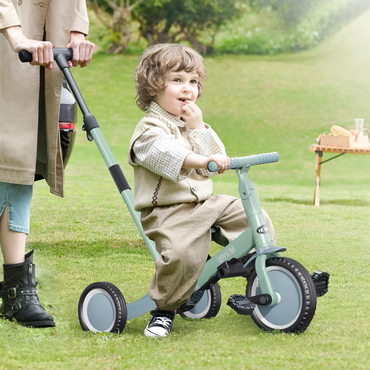 newyoo TR007 Triciclo Evolutivo 5 en 1 para Bebé 1-3 Años con Barra de Seguridad y Empuje, Regalo Infantil con Pedales y Modo Bicicleta, Verde