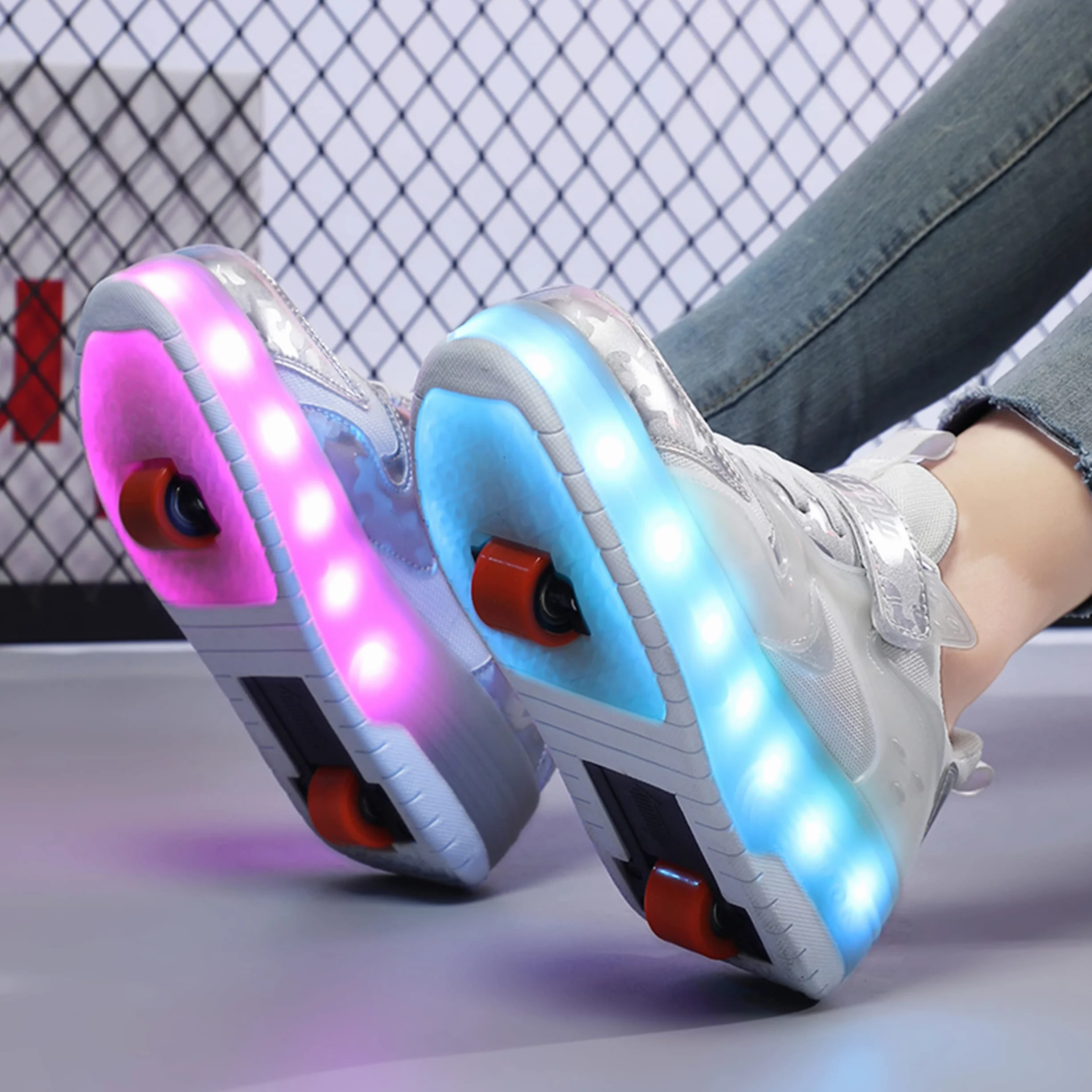 Zapatillas con Ruedas LED para Niños y Niñas, Patines de Skate con Dos Ruedas, Carga USB, Color Cambiante