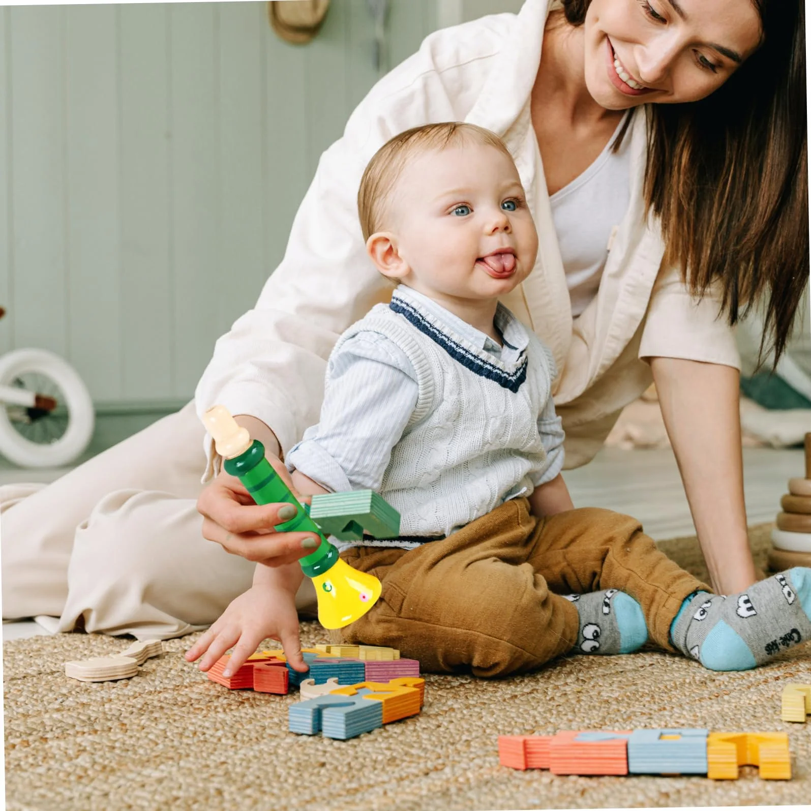Trompeta de Juguete 2 Piezas pequeña de Madera, Linda y Segura, Trompeta para niños pequeños, Juego de simulación, Divertidos Instrumentos Musicales para niños de 1 a 3 años, Color Aleatorio, Juguete