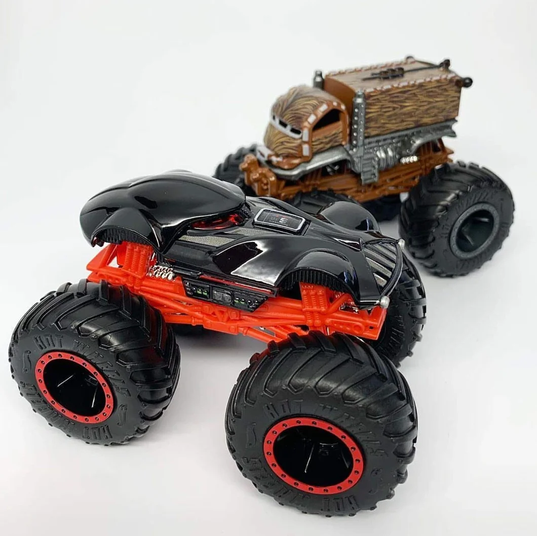 Hot Wheels Monster Trucks Demolition Doubles Star Wars Edition Darth Vader VS Chewbacca