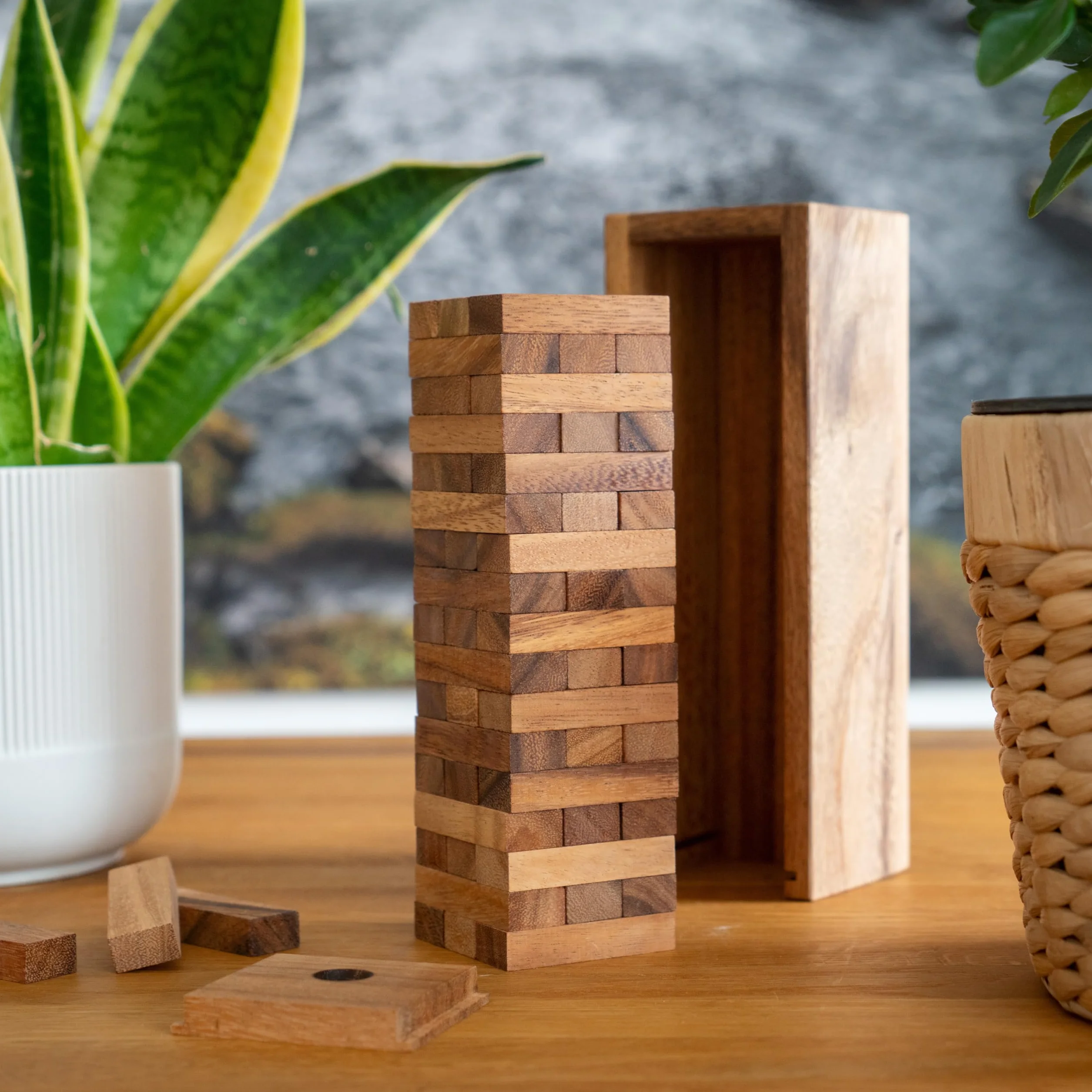 LOGOPLAY Torre tambaleante tamaño. S - 23 cm de Altura - Condo - Torre de Madera - Juego de Habilidad - Juego de Tablero de Madera Marrón