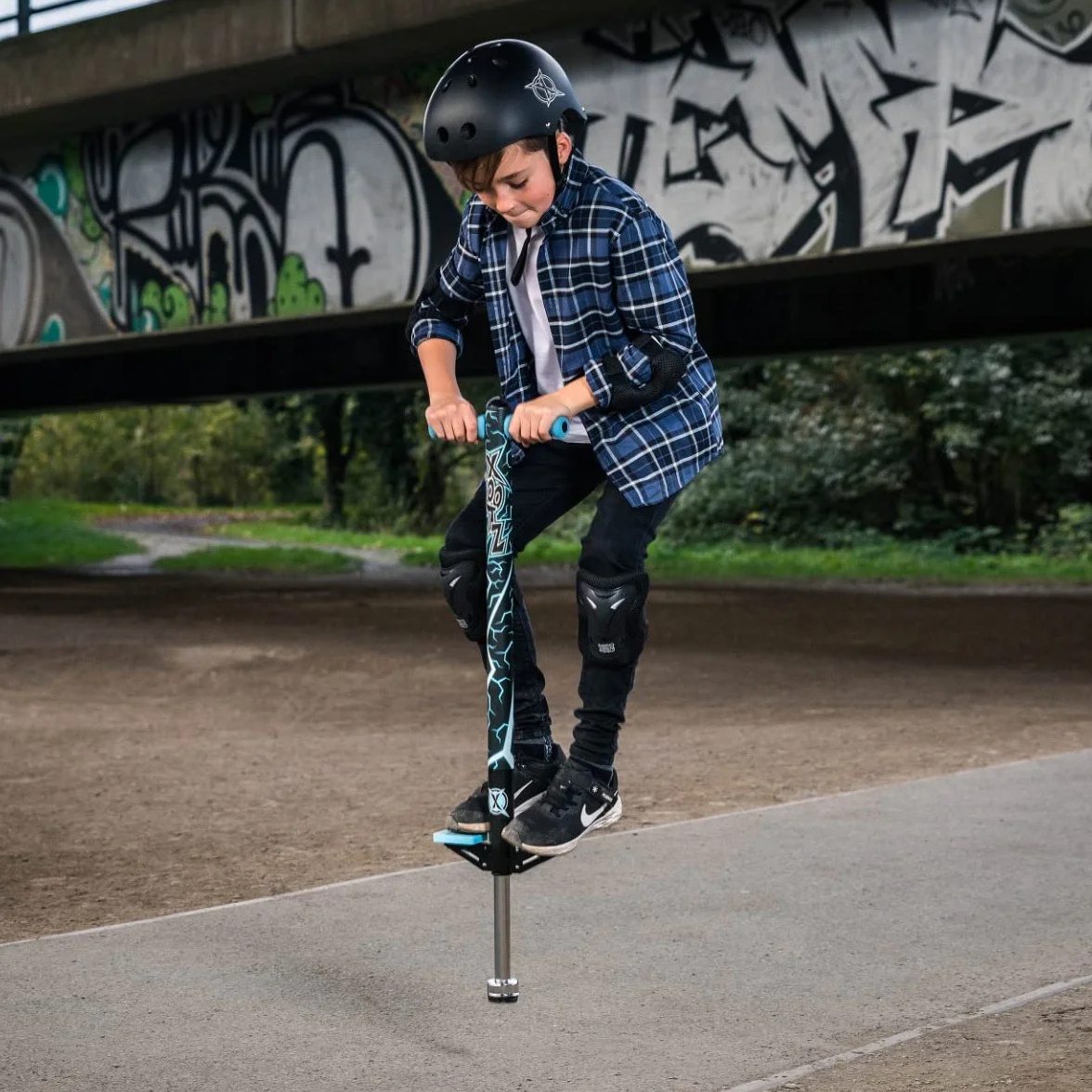 Xootz Pogo Stick | Diseño Volt para niños, niños y niñas, manubrio de Espuma Suave, a Partir de 5 años, hasta 35 kg