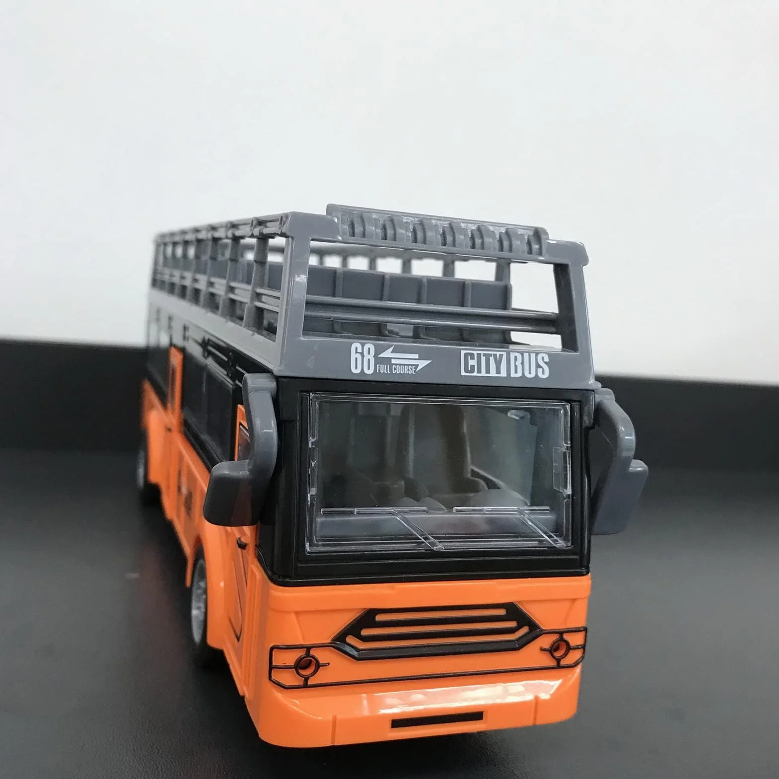 Alomejor Control remoto Autobús de dos pisos Detalles finos Autobús RC de 4 canales Puertas de apertura segura para juguetes(QH204 9 Sightseeing Bus)