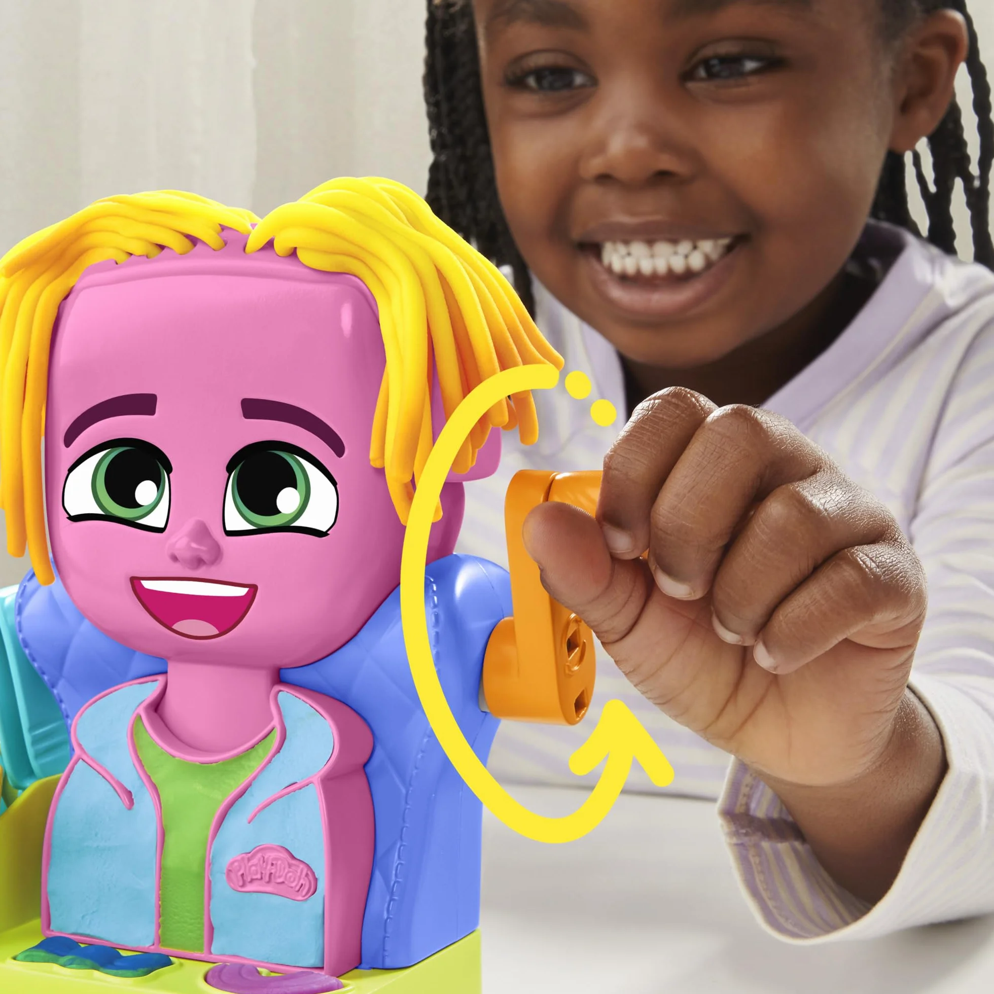 Play-Doh Hasbro Peluquería, Manualidades para Niñas y Niños a Partir de 3 Años, Set con Herramientas y 6 Botes de Plastilina de Colores, Regalo Creativo