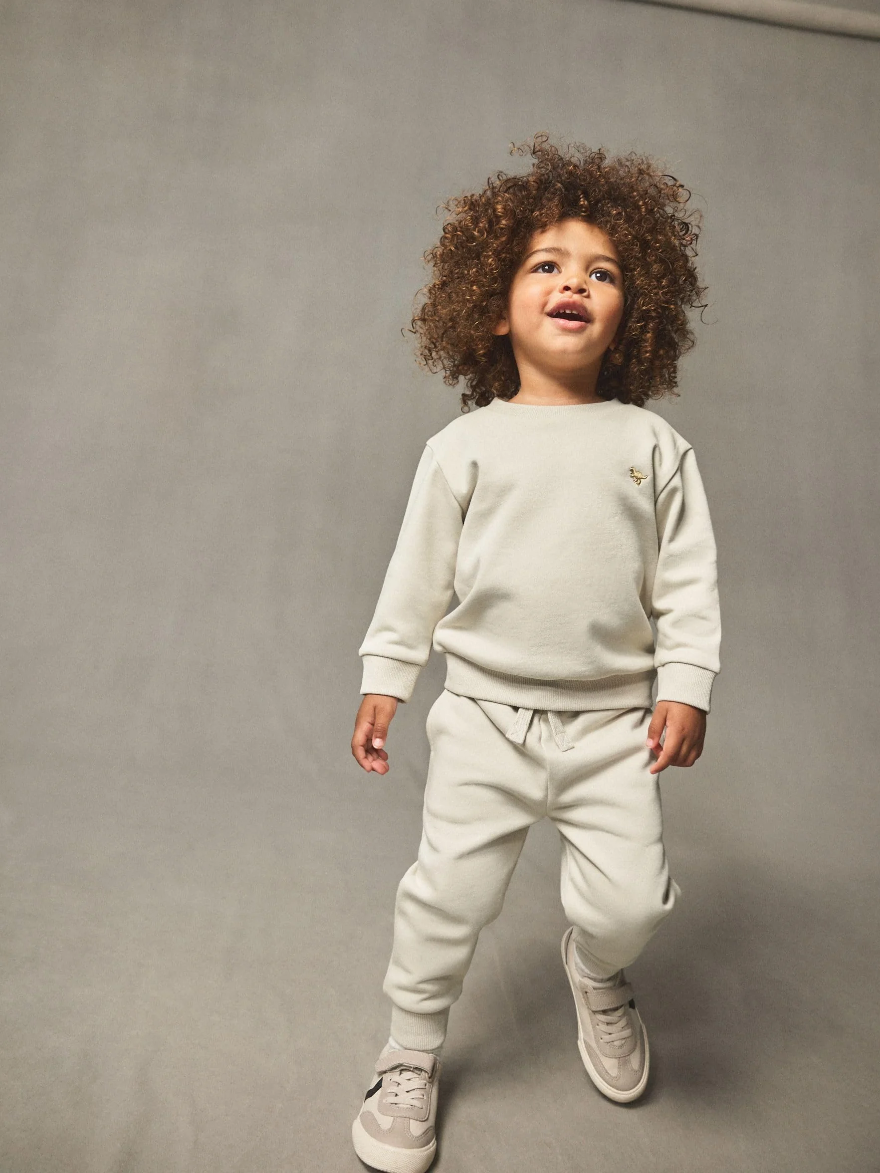 NEXT Conjunto de sudadera y pantalones de chándal para niños
