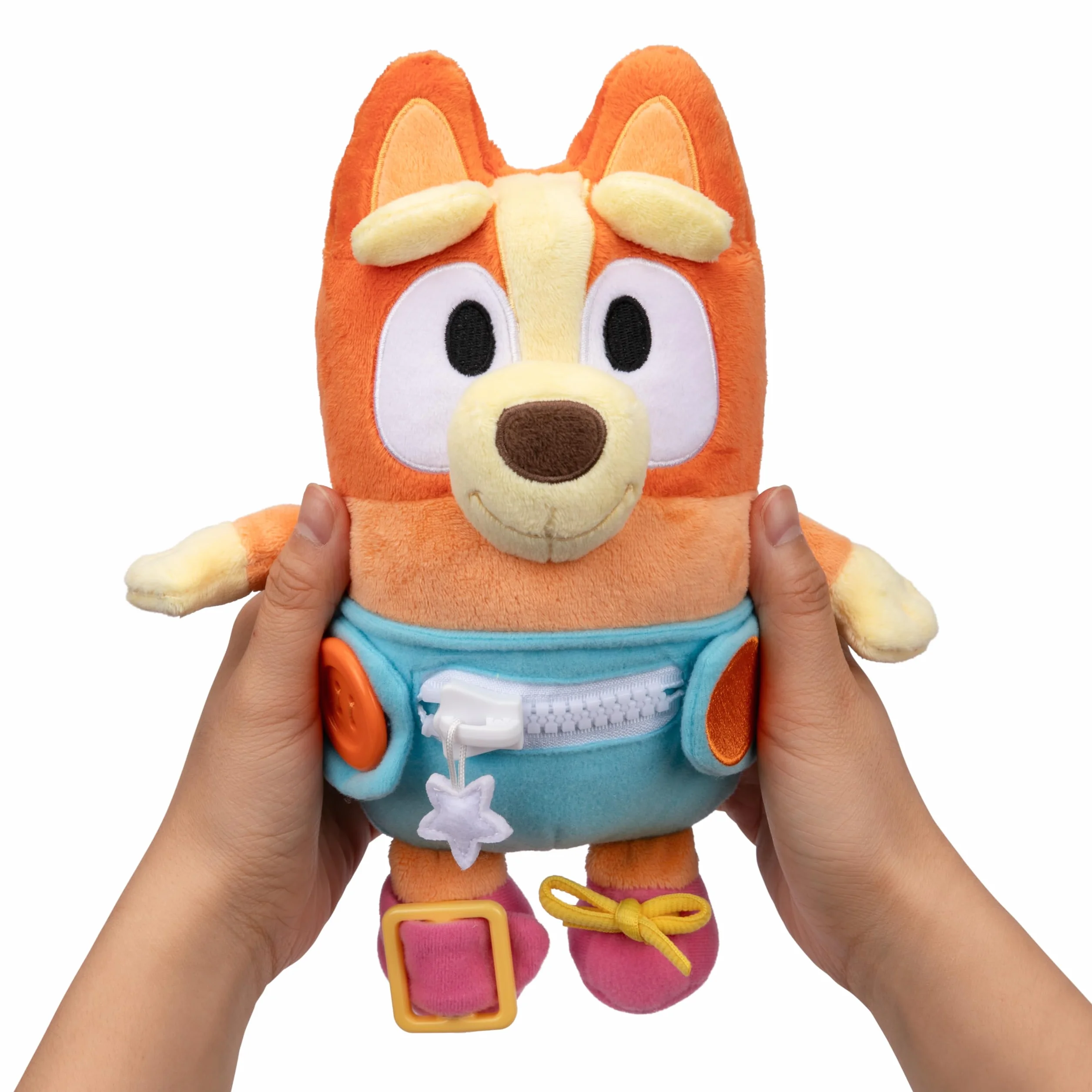 Bluey Bingo Bebé para Vestir y Jugar: Practica Las Habilidades motoras Finas vistiendo a Bingo Bebé, un Peluche Supersuave de 25,4 cm con Botones, Cremallera, Hebilla y Cordones