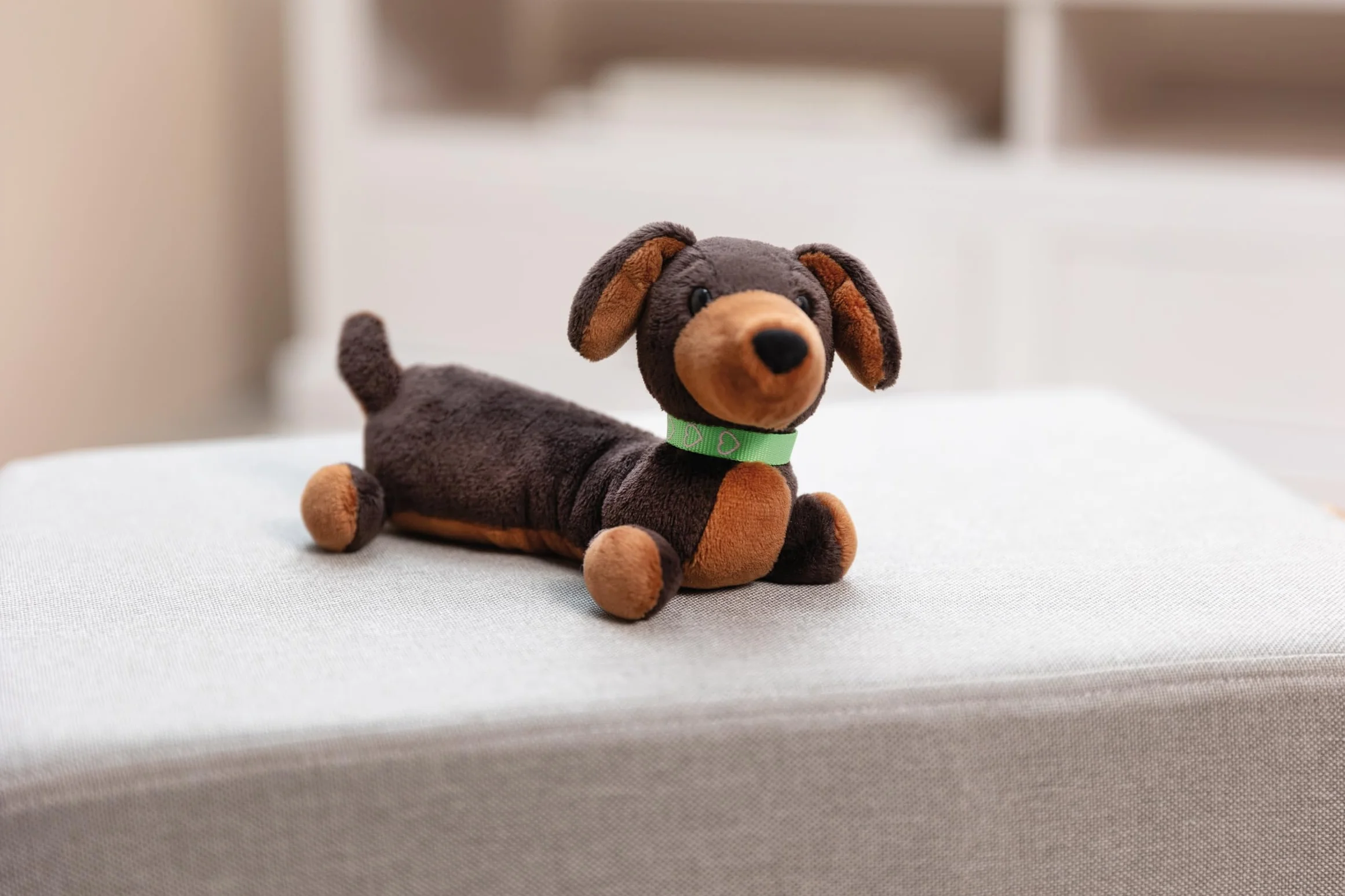 NICI-Peluche Perro Salchicha 20cm acostado marrón-Sostenible, Hecho de Suave Tejido Peludo, Ideal para Jugar y abrazar, Tanto para niños como para Adultos Una excelente Idea de Regalo, Color (49821)