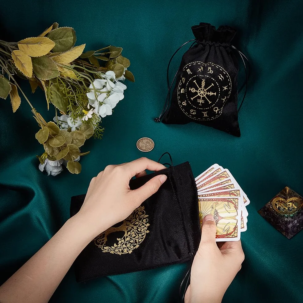 CREATCABIN 2 Bolsa Tarot Terciopelo Almacenamiento Tarjetas Tarot,12 Constelaciones,Bolsa Árbol la Vida,Soporte para Runas con Cordones,Grande para Cartas Tarot,Joyería Cristal,Dados,18x13cm,Negro